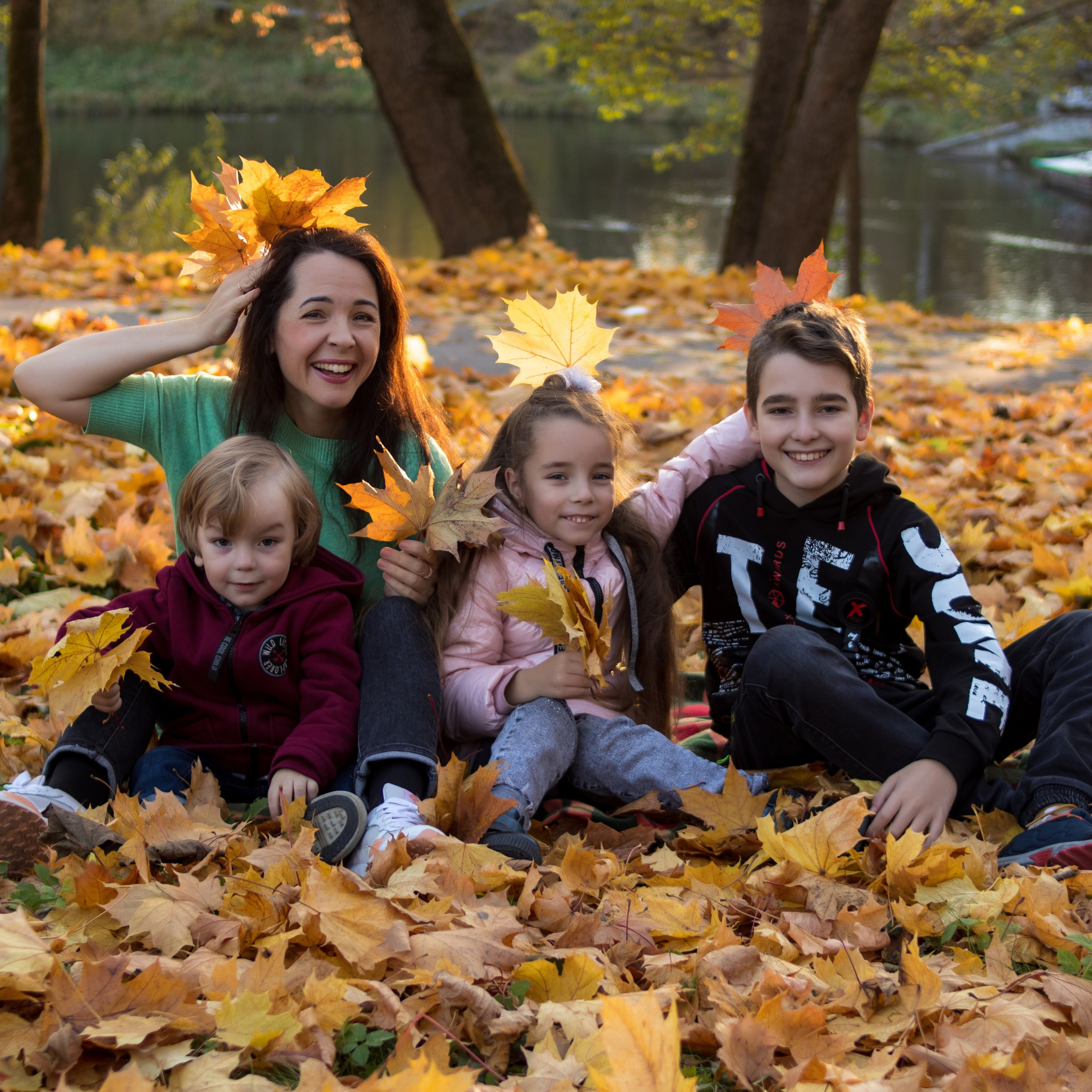Мария с детишками в парк-отеле «Воздвиженское»