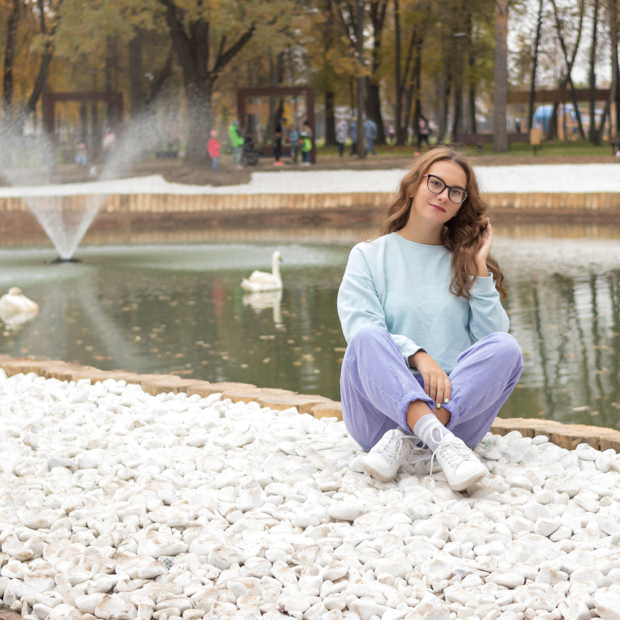 Вероника и Полина в парке им. О. Степанова октябрь 2021