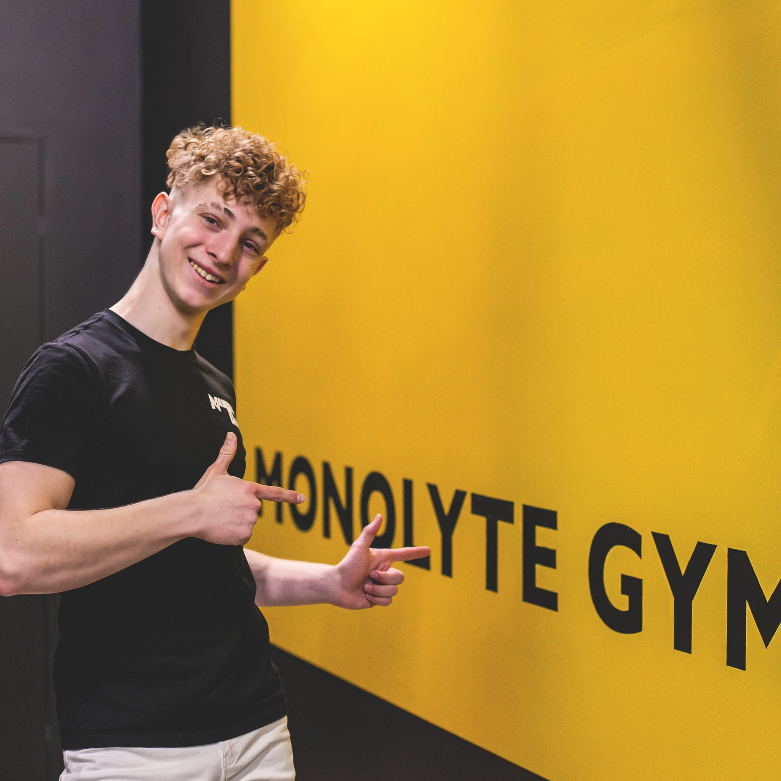 Фитнес —клуб Монолит