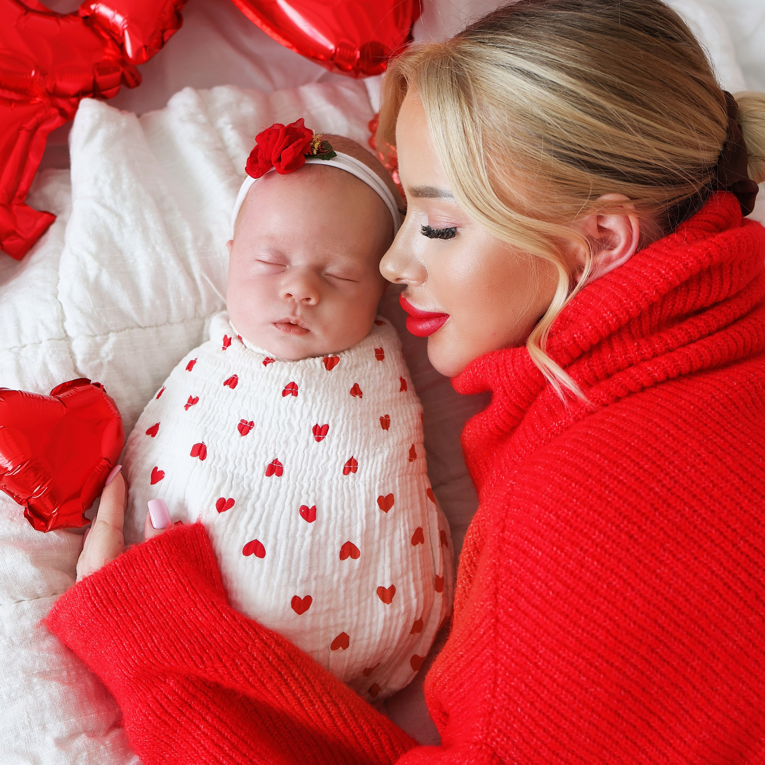 Съемка в&nbsp;стиле ньюборн с&nbsp;мамой