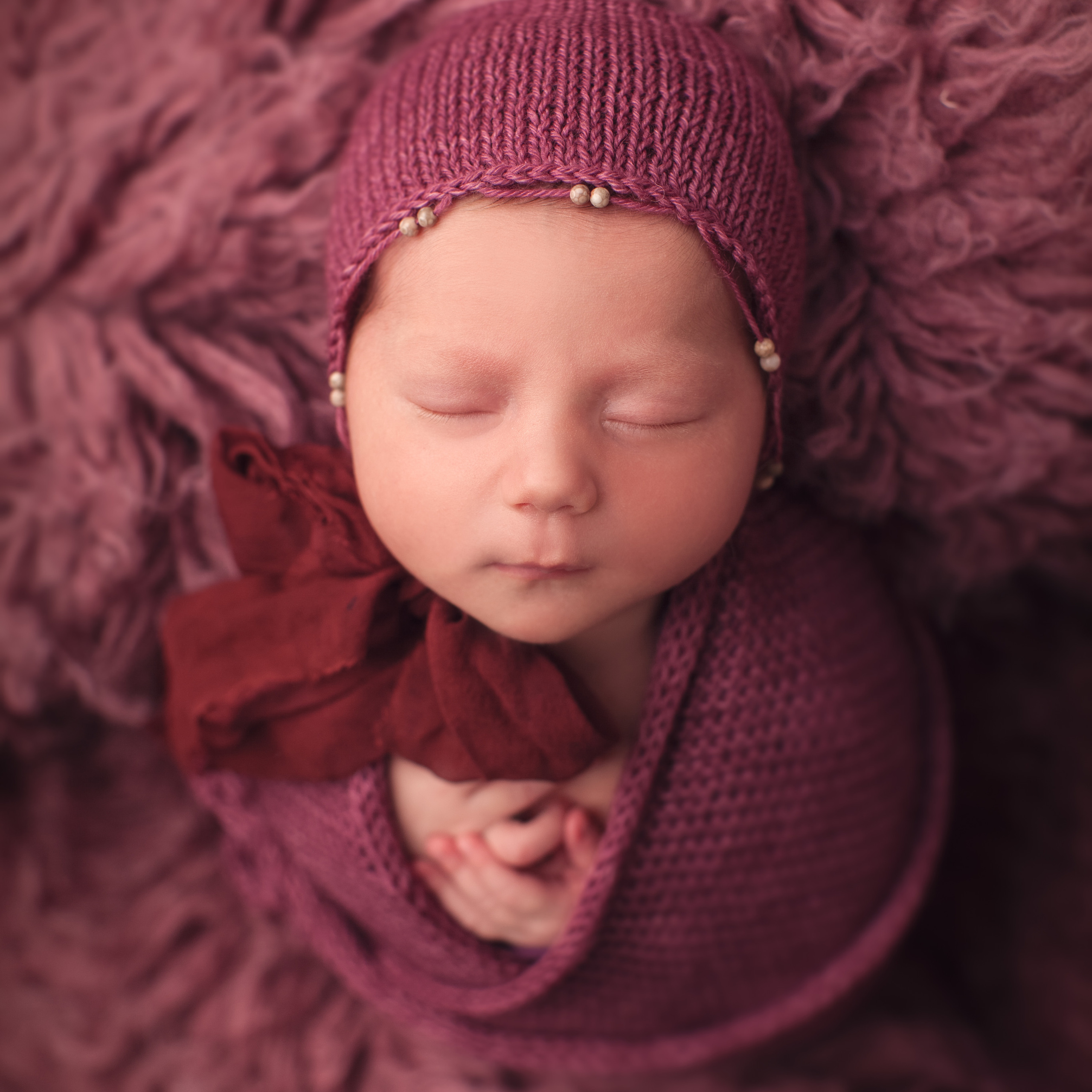 На флокати. Фотограф новорожденных в Москве ньюборн