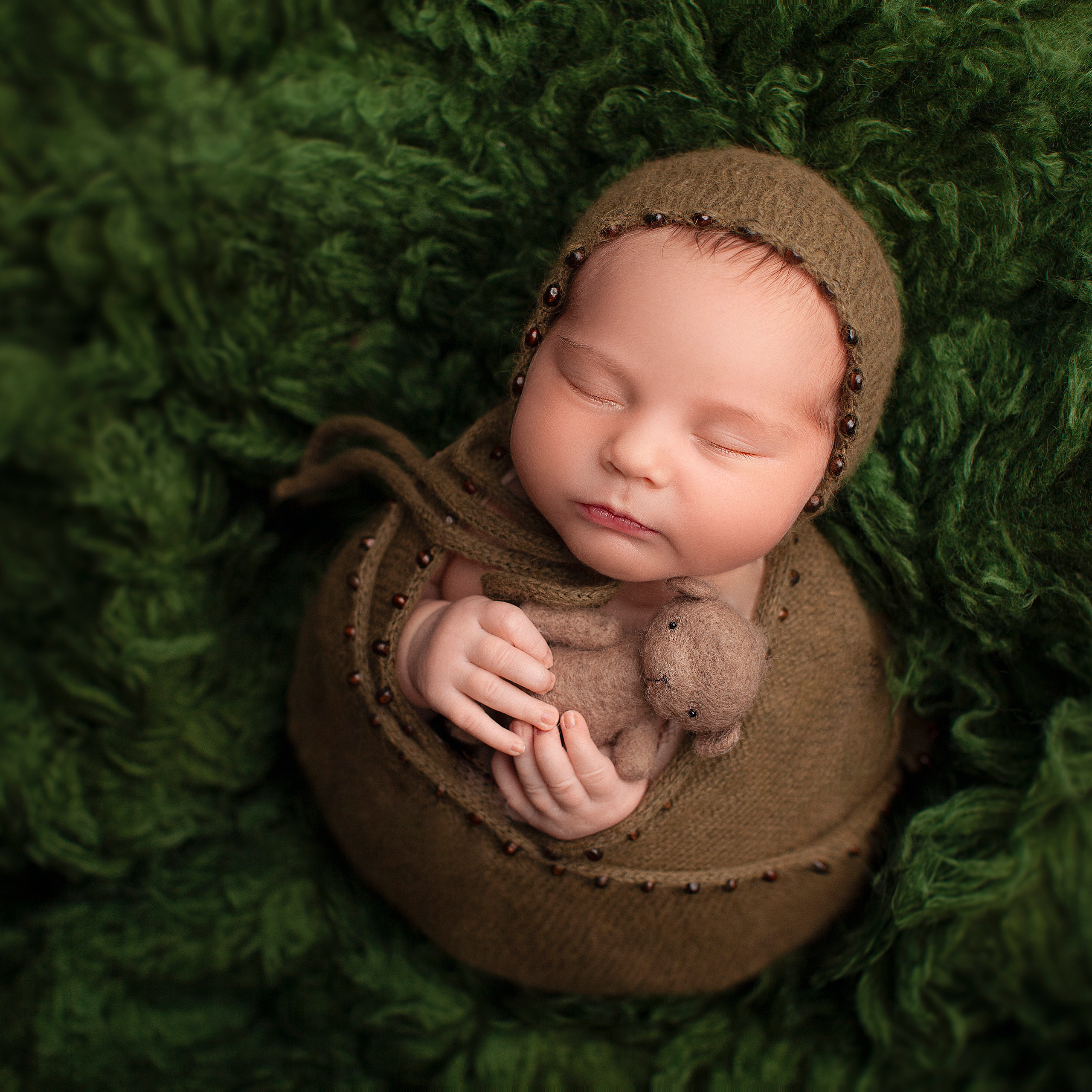 На флокати. Фотограф новорожденных в Москве ньюборн