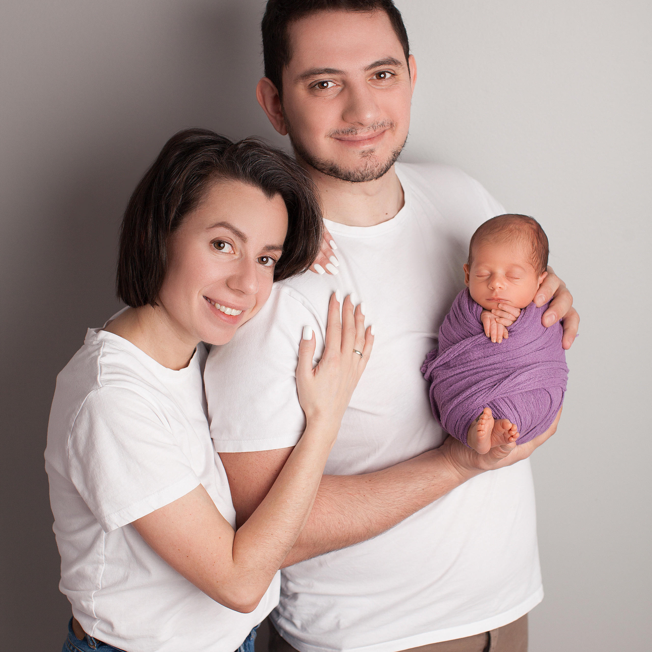 С родителями. Фотограф новорожденных в Москве ньюборн