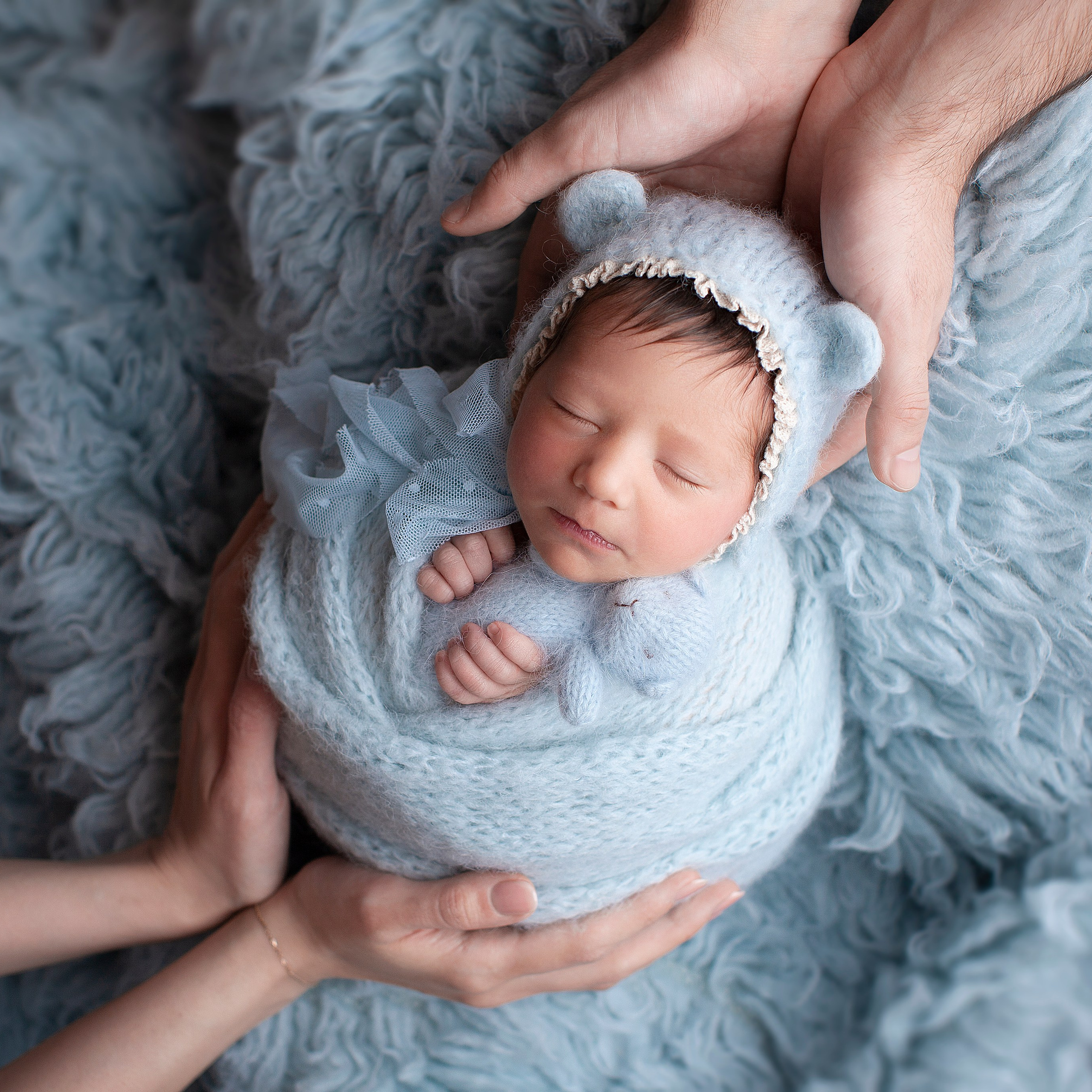 На флокати. Фотограф новорожденных в Москве ньюборн