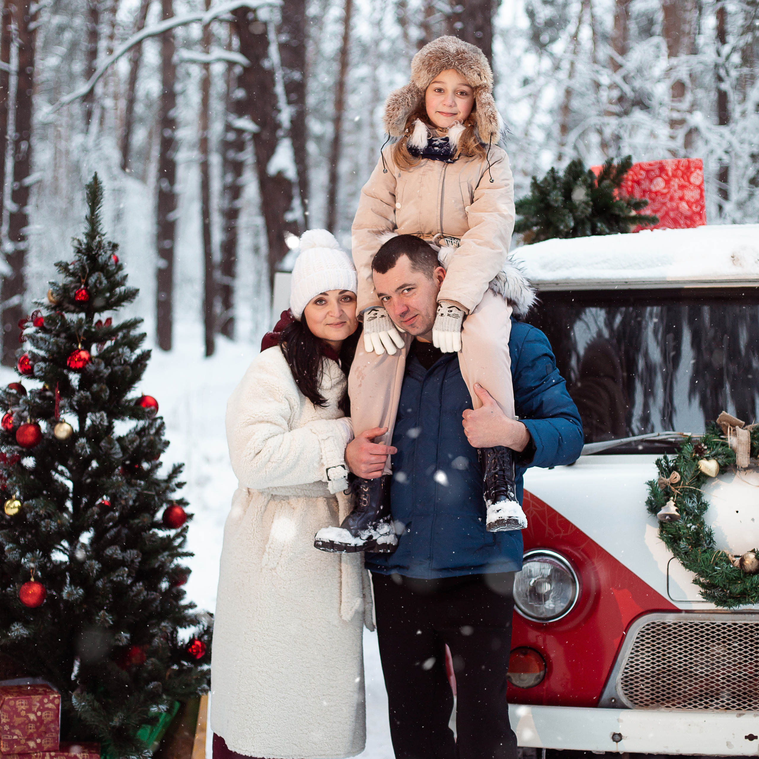 Новогодняя семейная фотосессия «Фургончик»