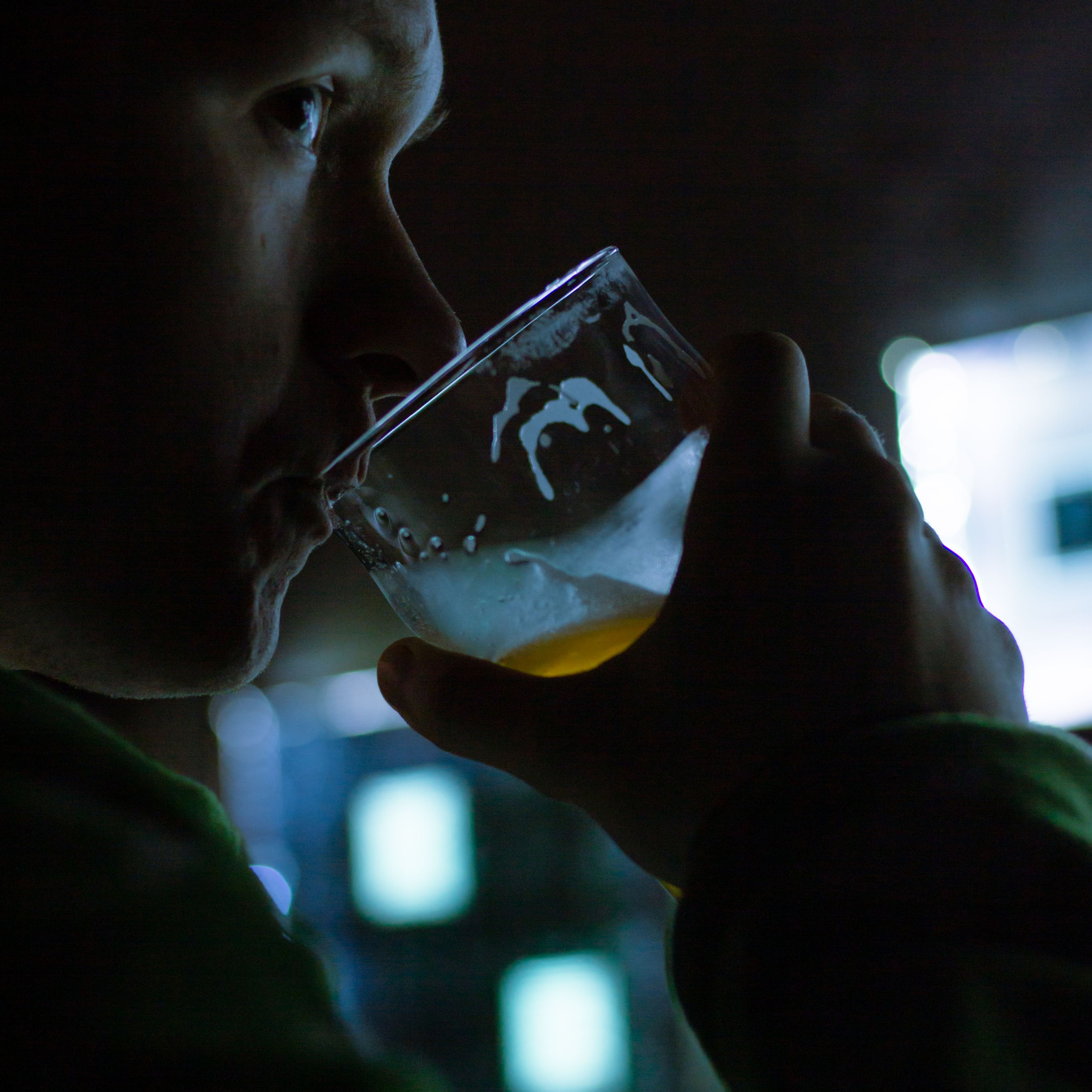 Бильярдная «Крученых» некрореализм