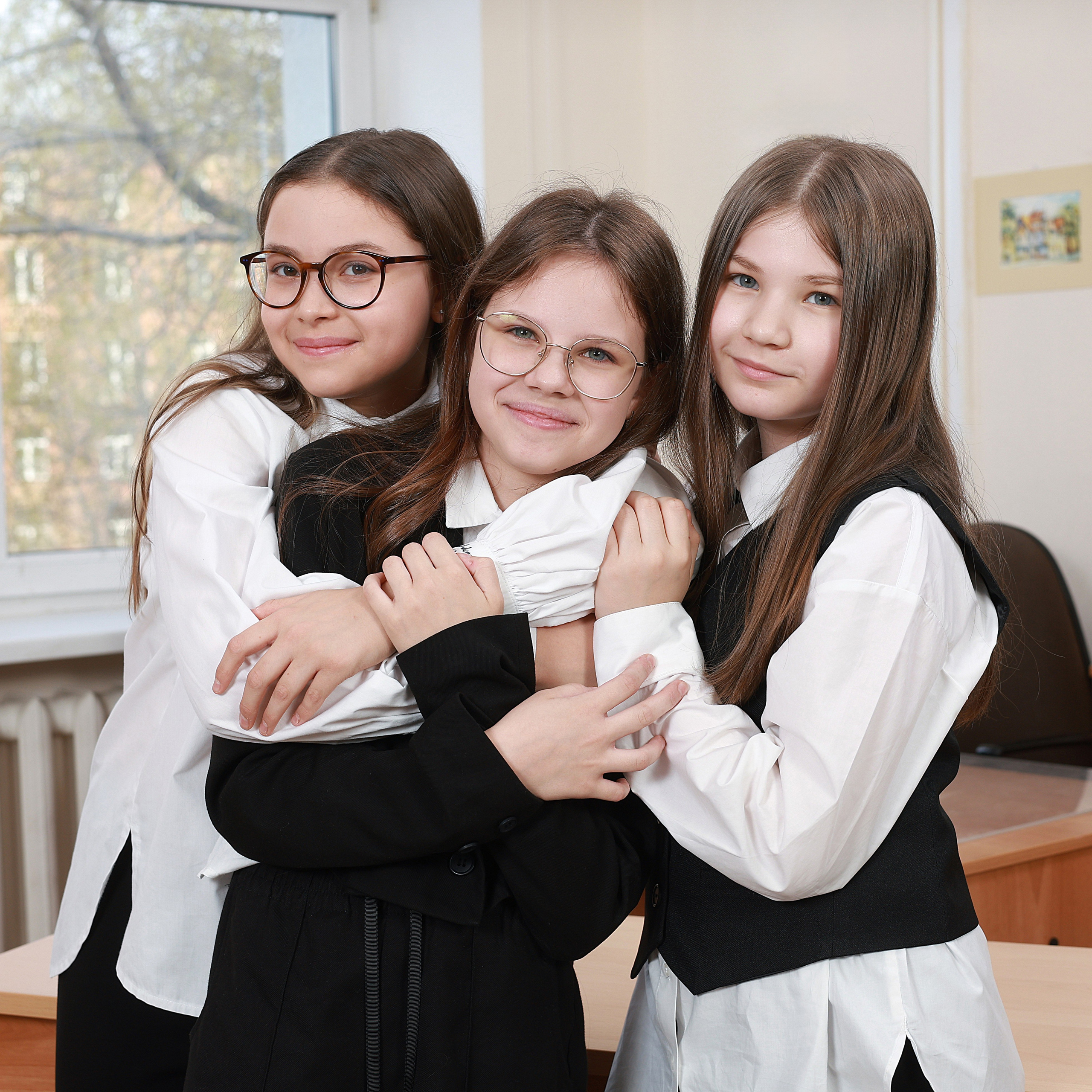 С друзьями. Школьный фотограф Виктория Иванова Москва