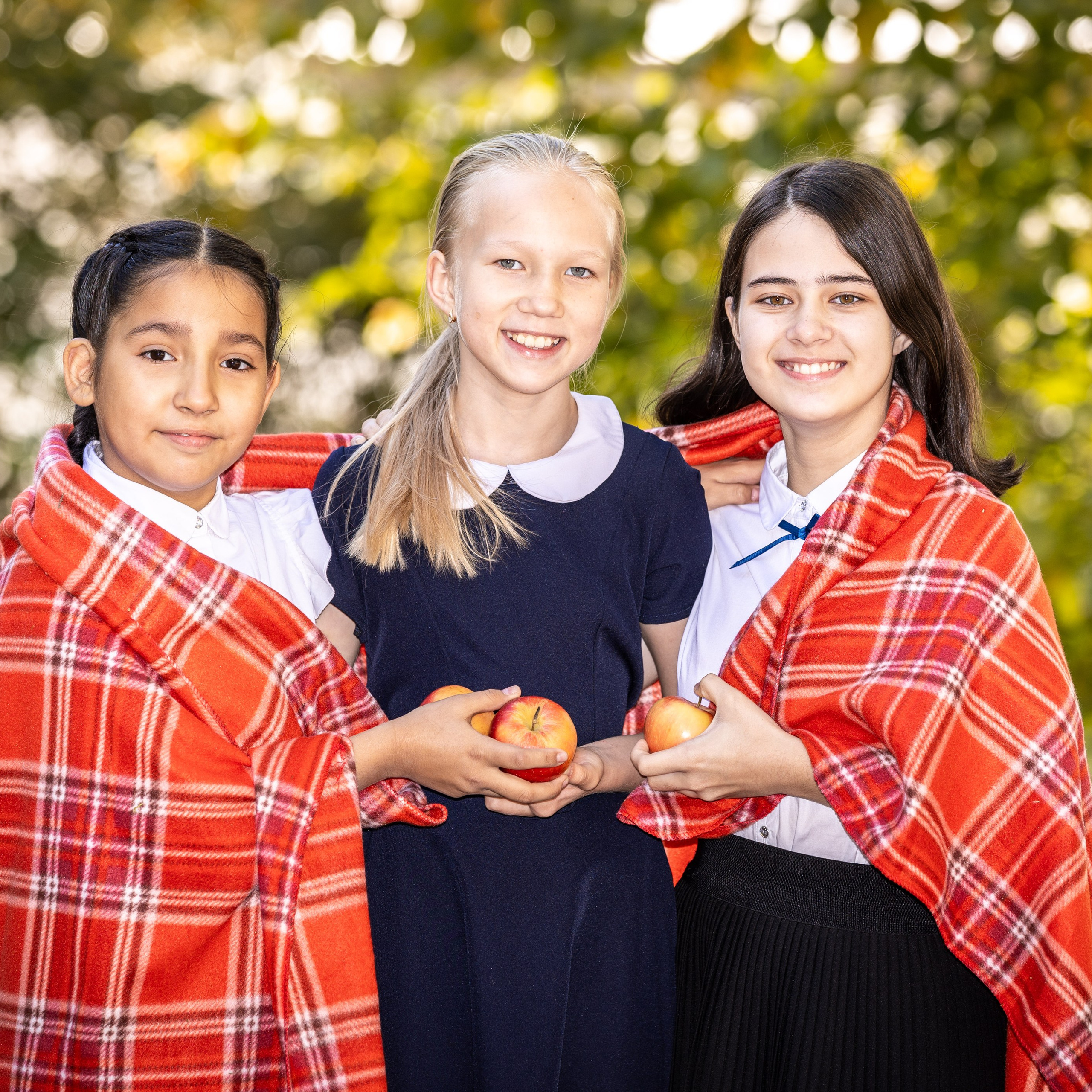 Начальная школа на природе образы. Выпускные альбомы в г. Самара, Самарская область