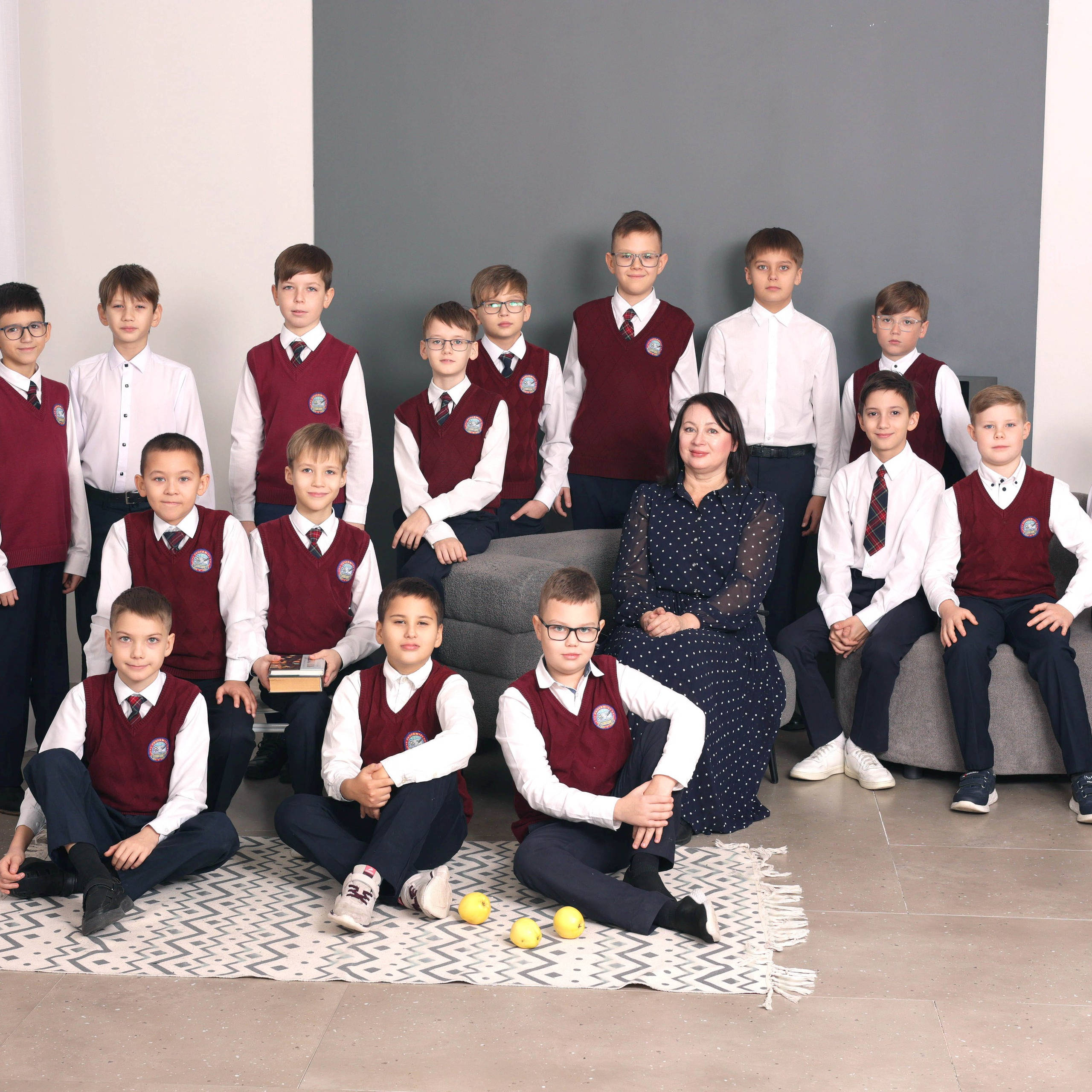 Начальная школа в студии образцы. Выпускные альбомы в г. Самара, Самарская область