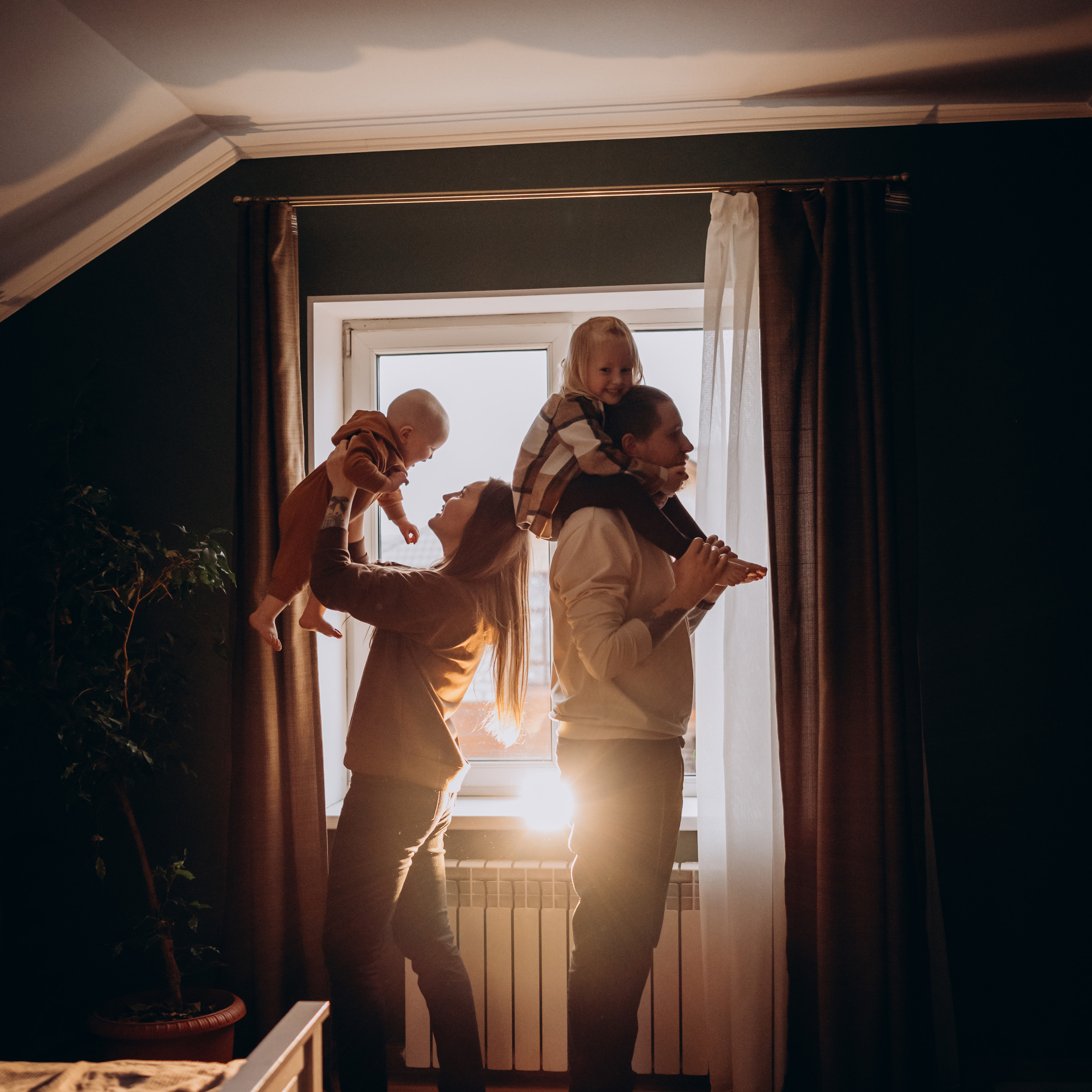 Ирина Костя Виктор и Виктория