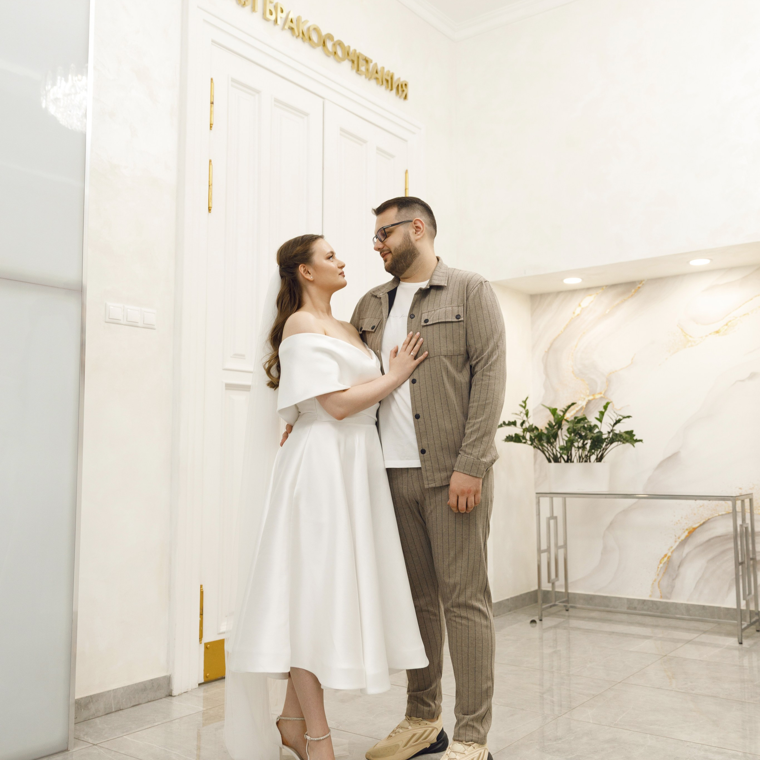 Фотосъемка в Кутузовском Дворце бракосочетания. Фотограф Москва Суркова Ангелина