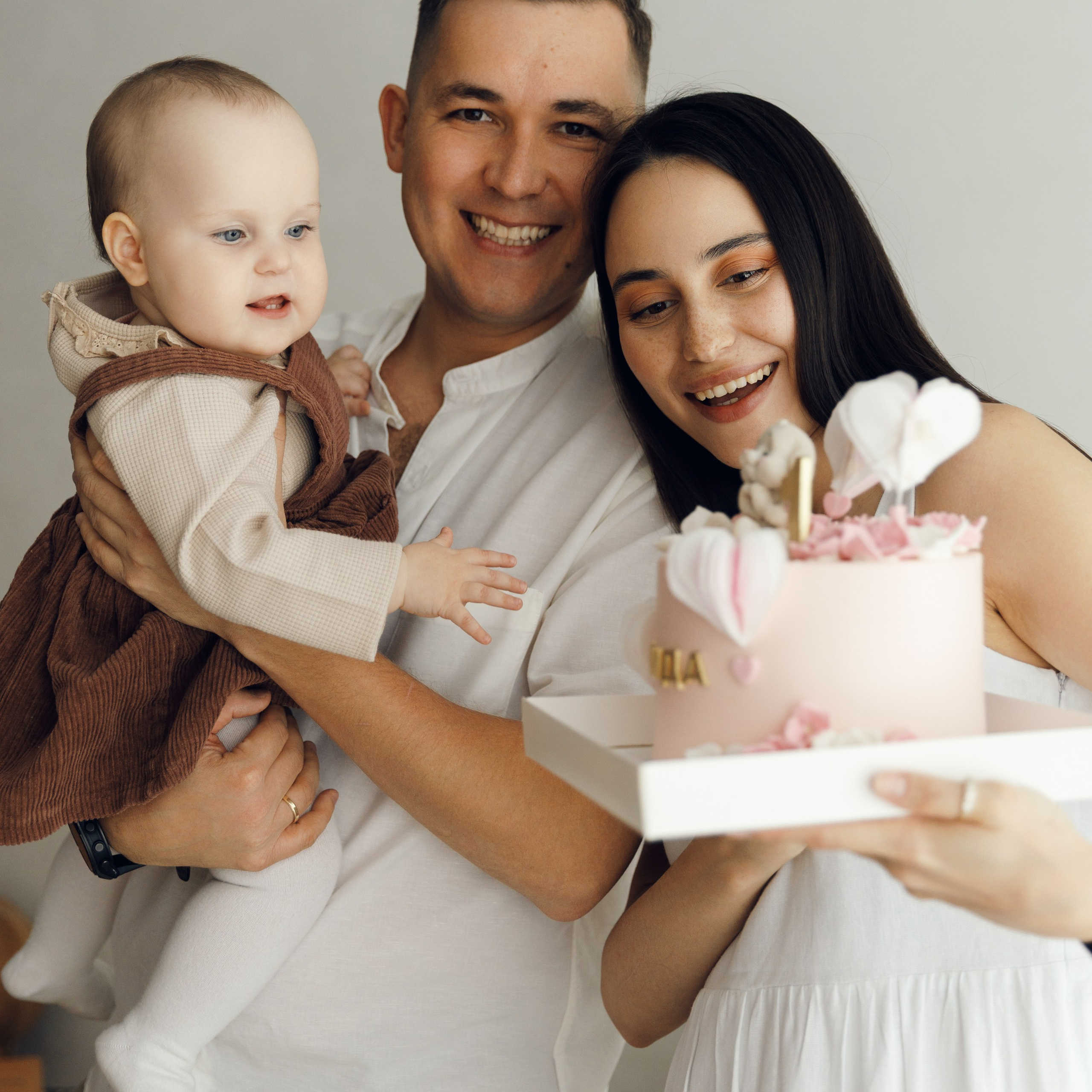 Годик малышке. Фотограф Москва Суркова Ангелина