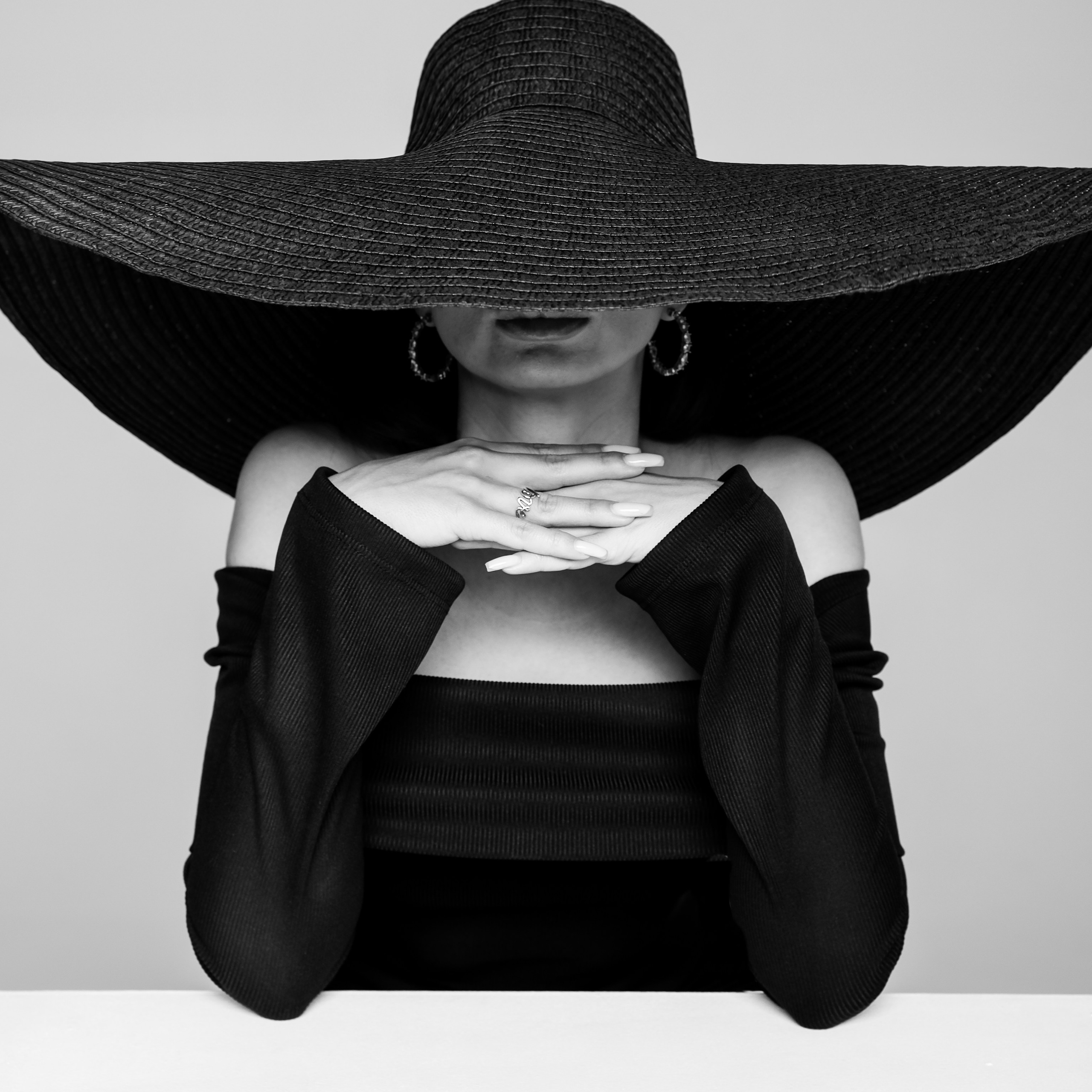 Студийная съемка минимализм-Лера