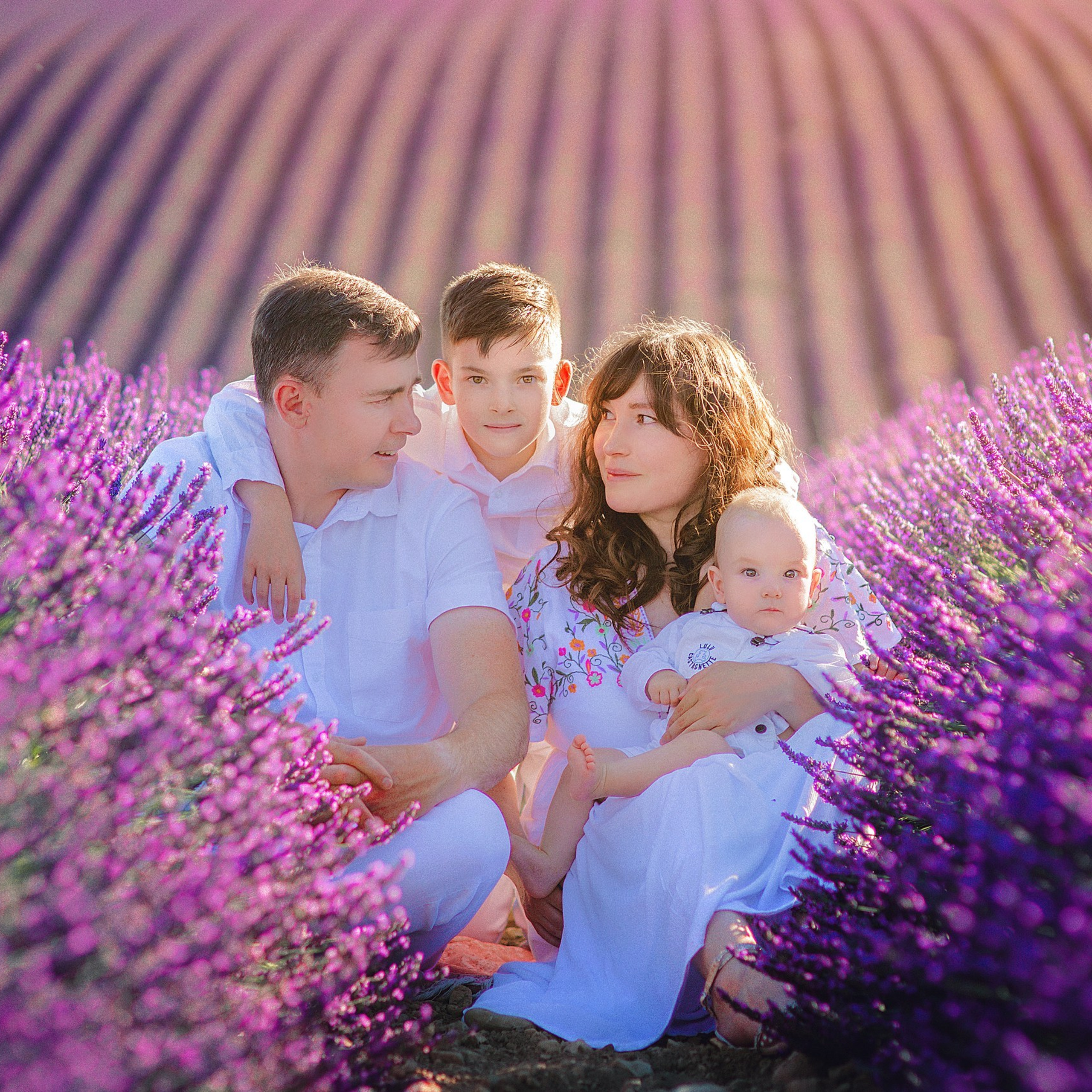 Feed back. Photographer in Provence Julia Lipiainen