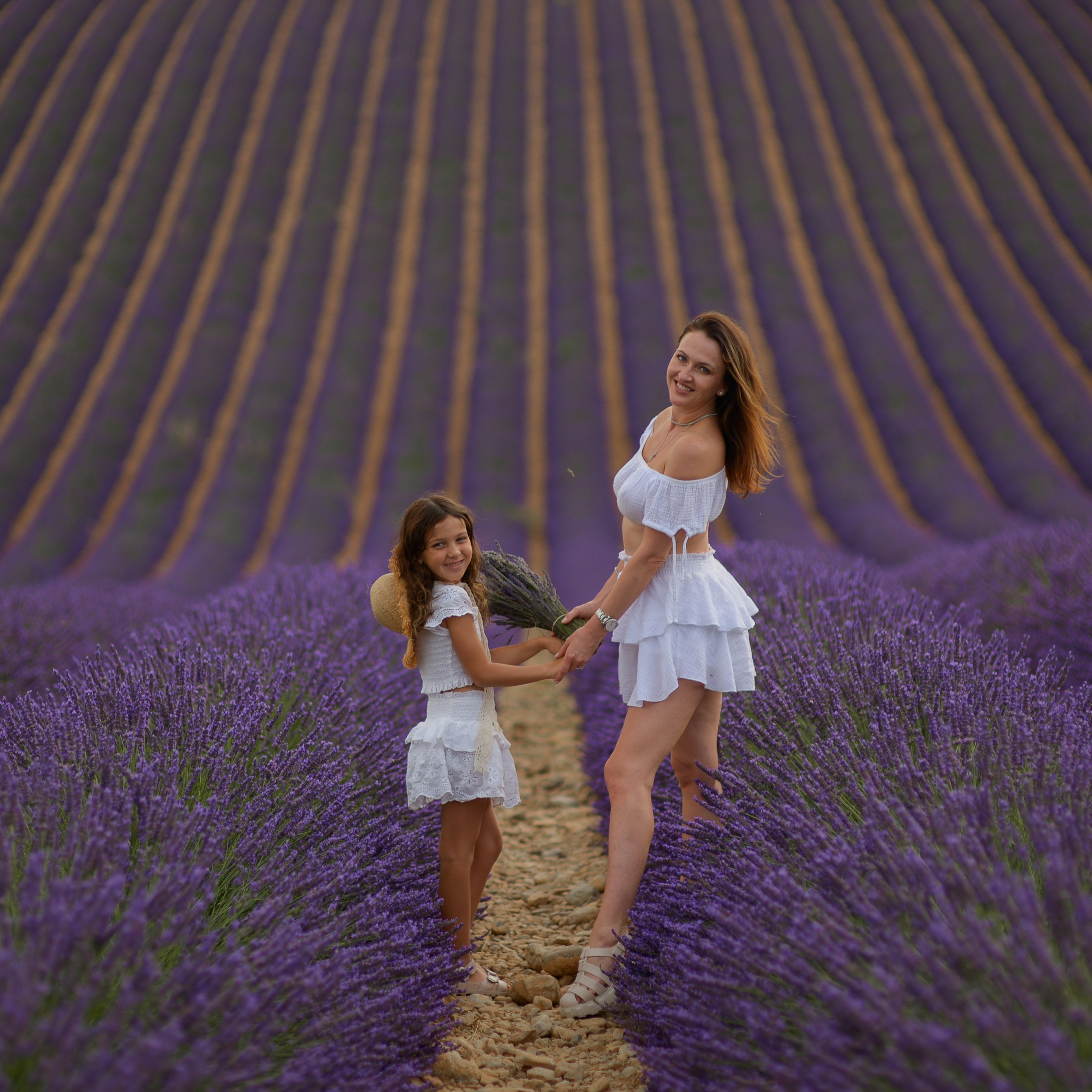 Feed back. Photographer in Provence Julia Lipiainen