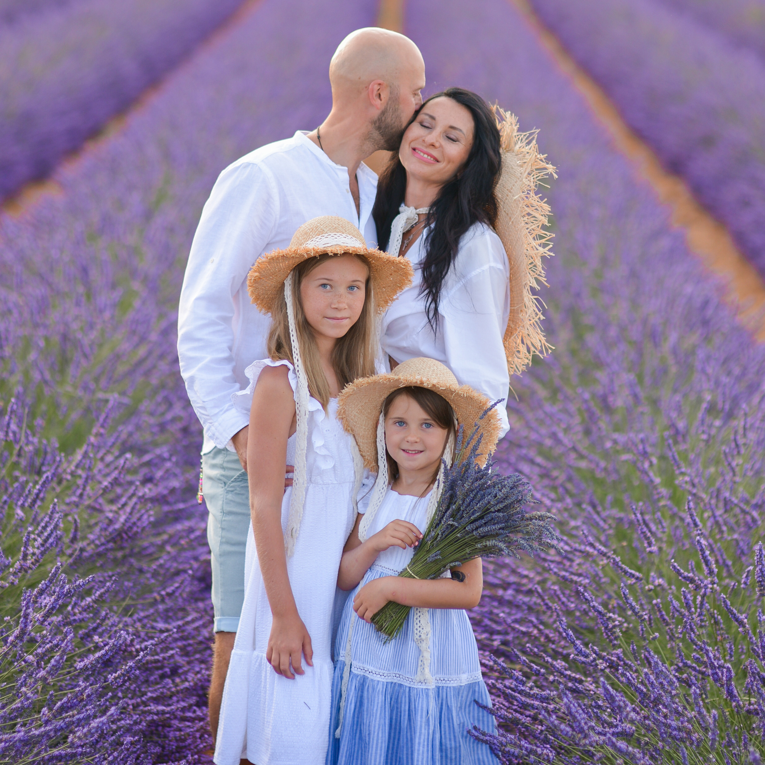 Feed back. Photographer in Provence Julia Lipiainen