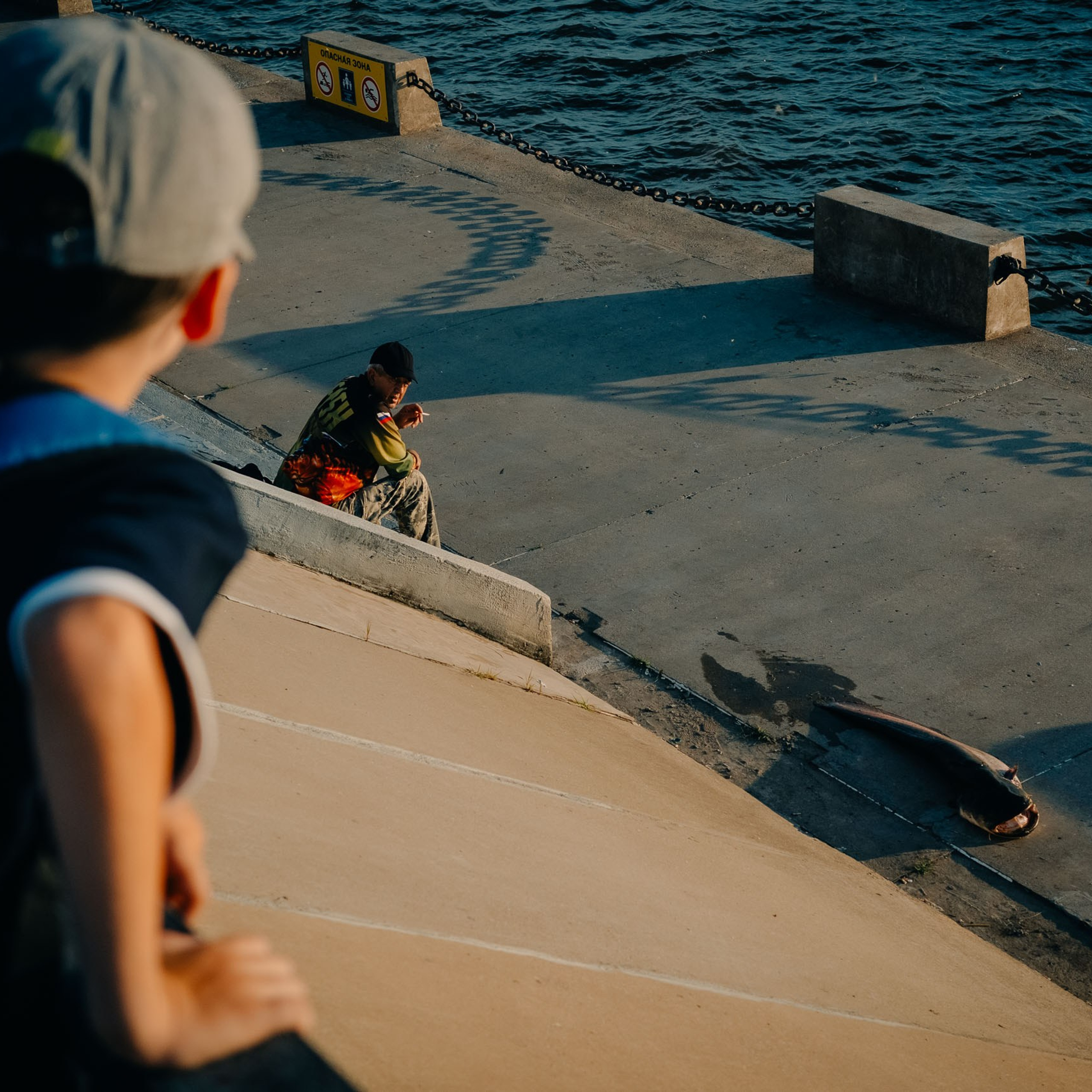 Вечерняя прогулка по набережной