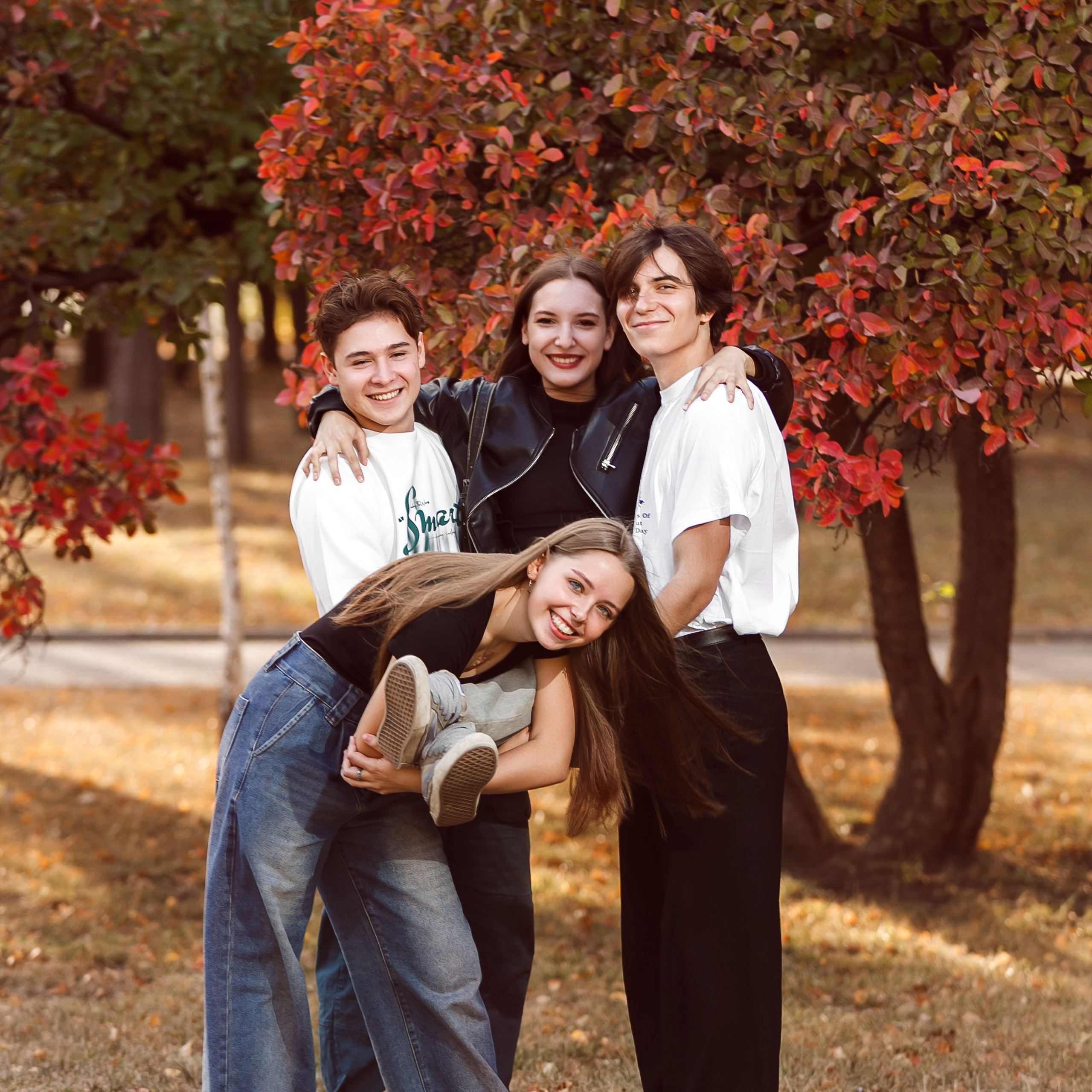 Выпускные альбомы в Донецке и ДНР. Фотограф Донецк и ДНР