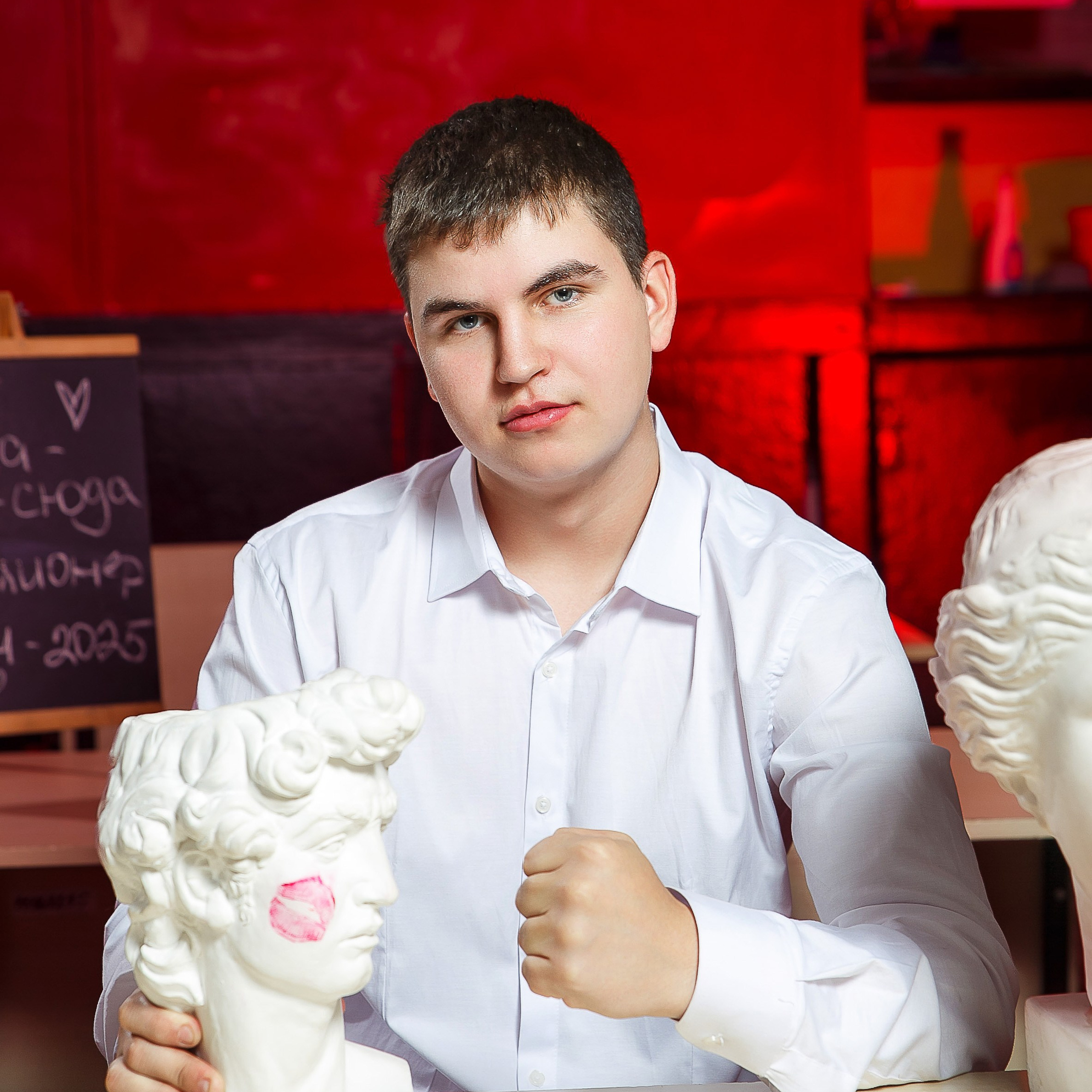 Выпускные альбомы в Донецке и ДНР. Фотограф Донецк и ДНР