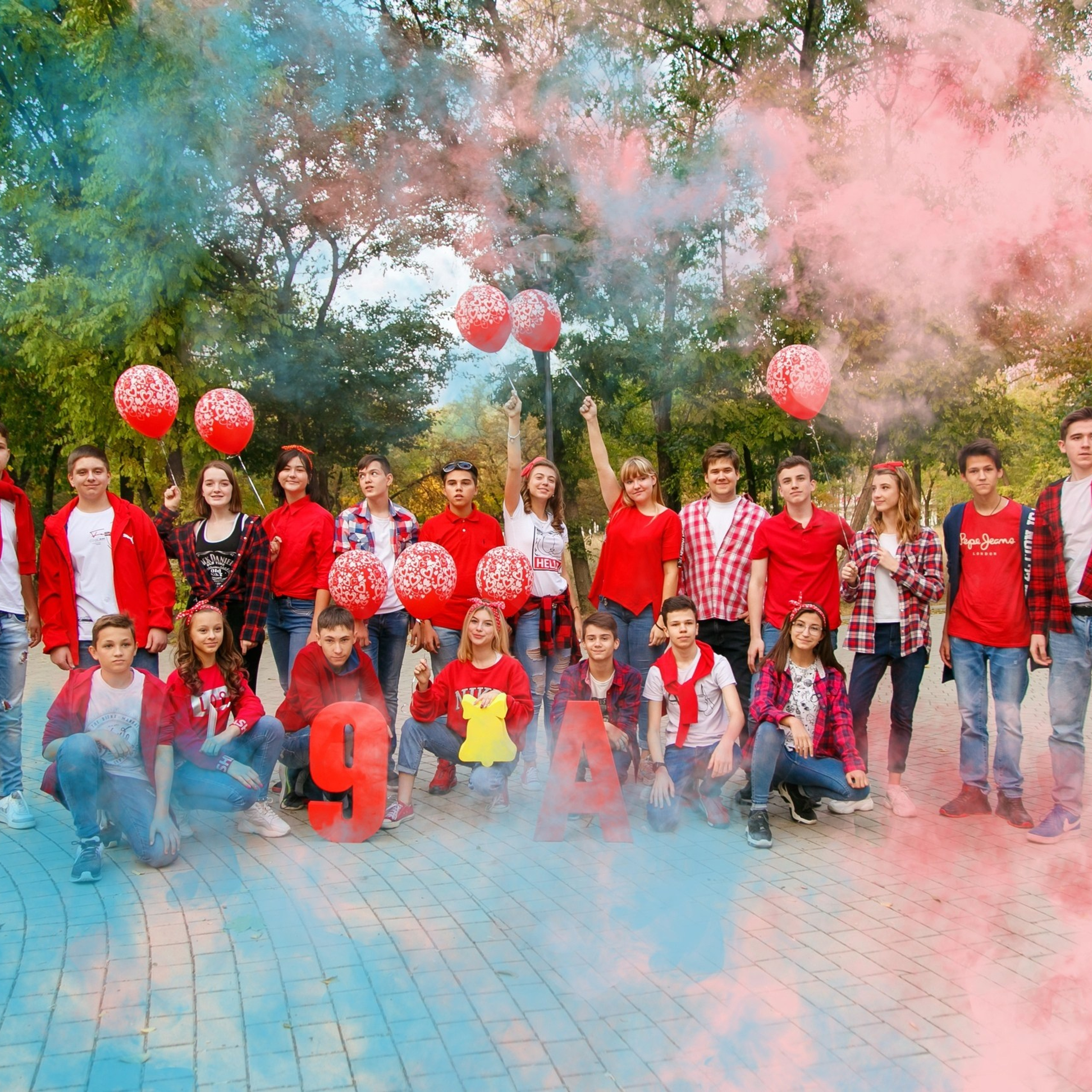 ЯРКИЕ КРАСКИ