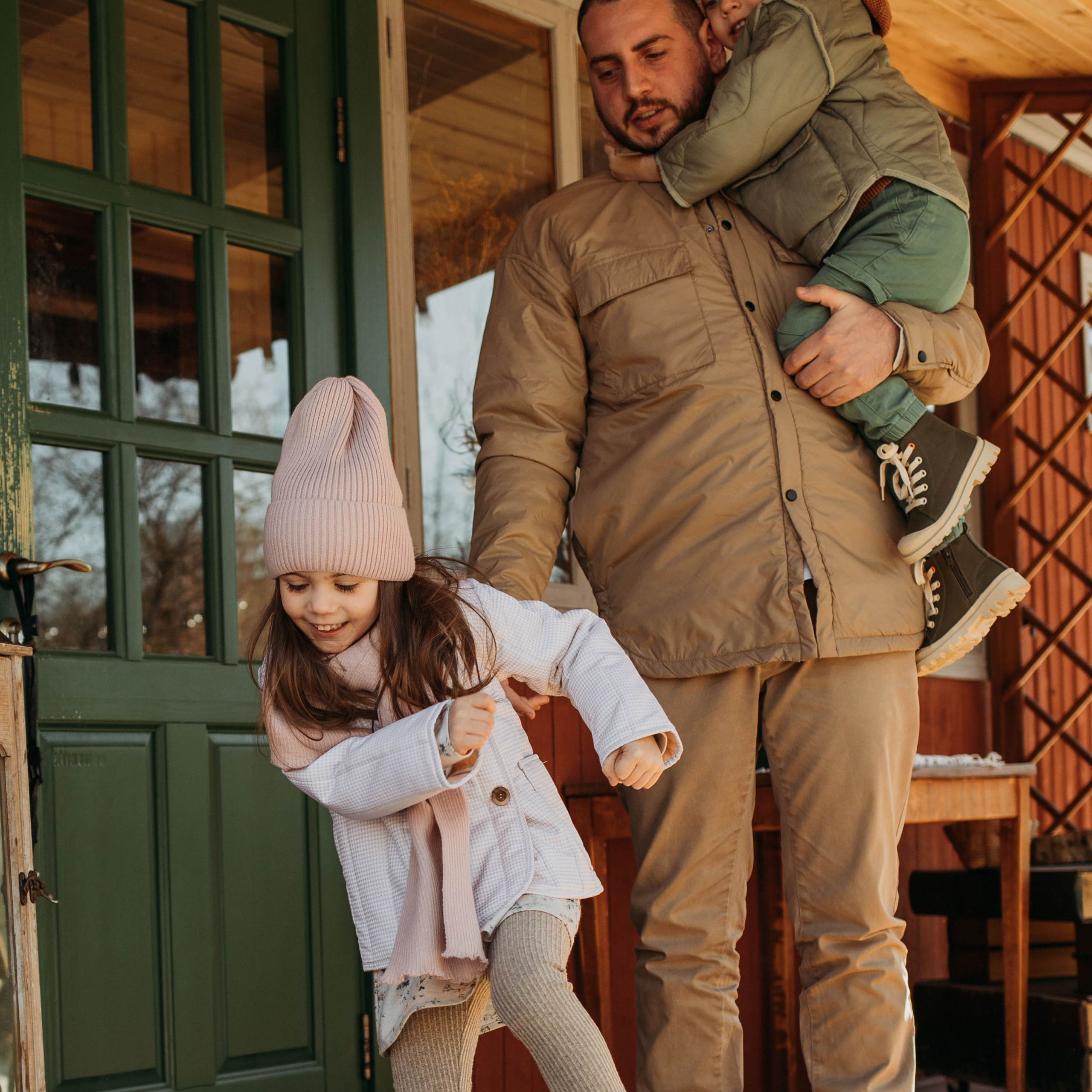 Ирина, Эдвард, Моника, Марсель