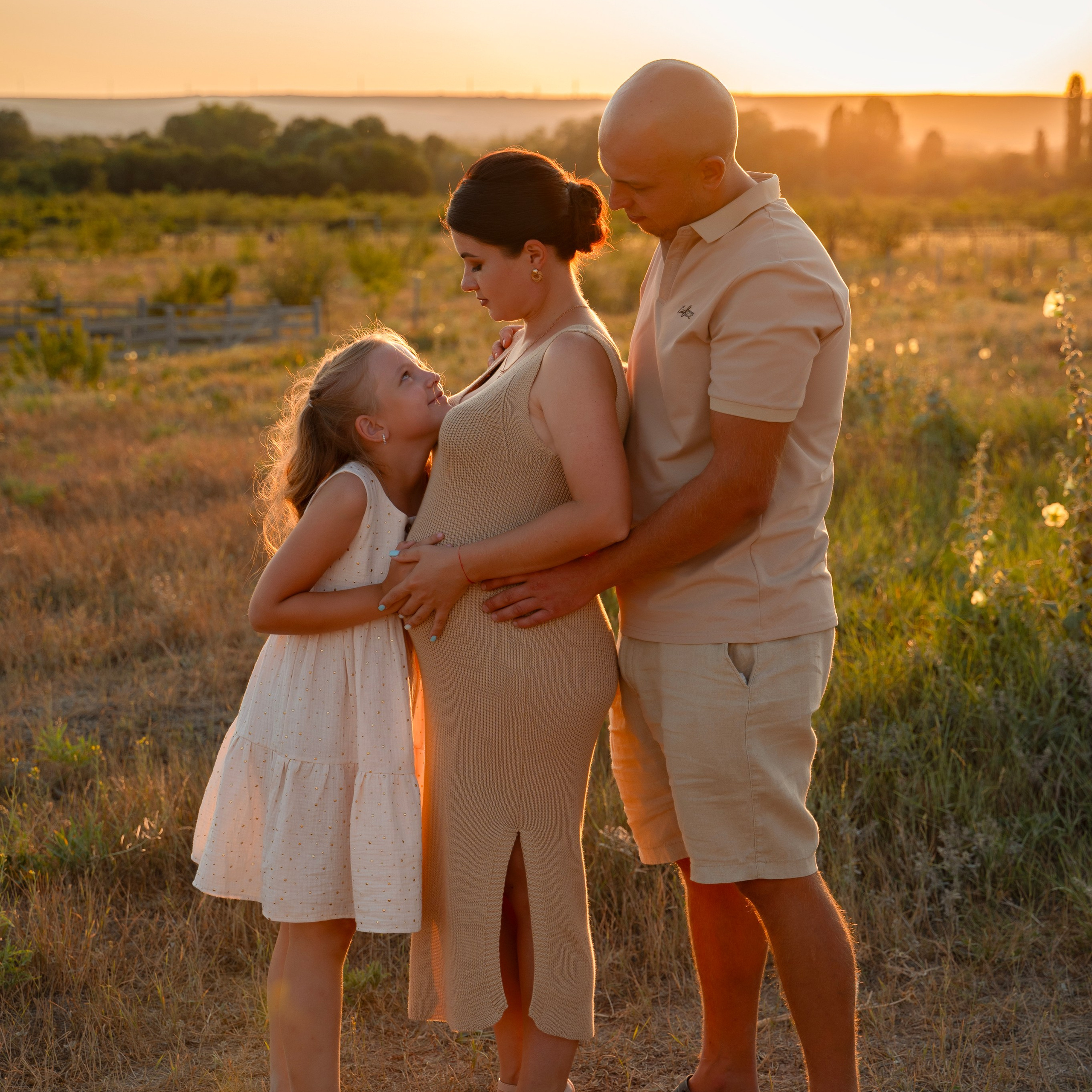 Вика, Денис и Милана. Белая скала