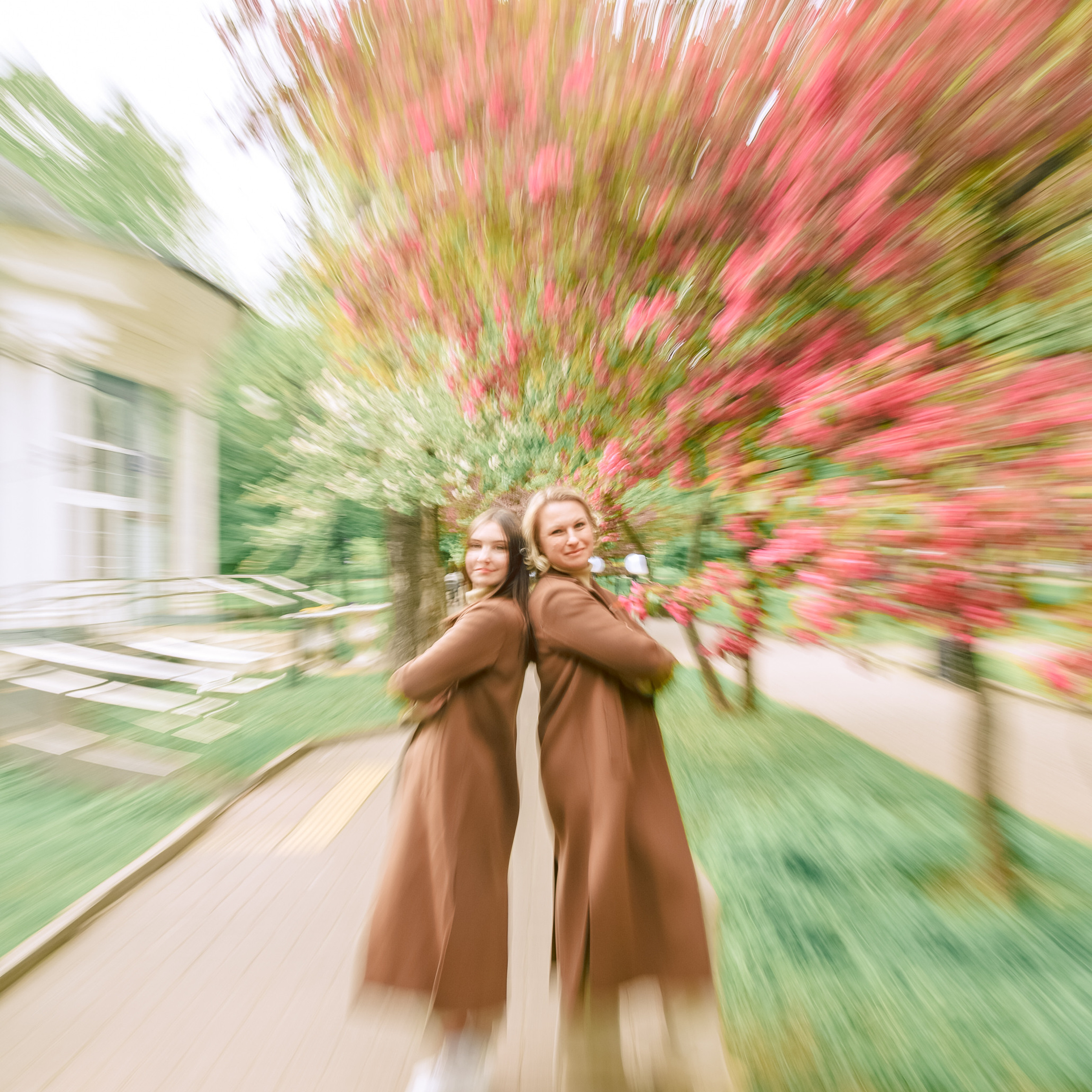 Юля и Настя. Фотопрогулка