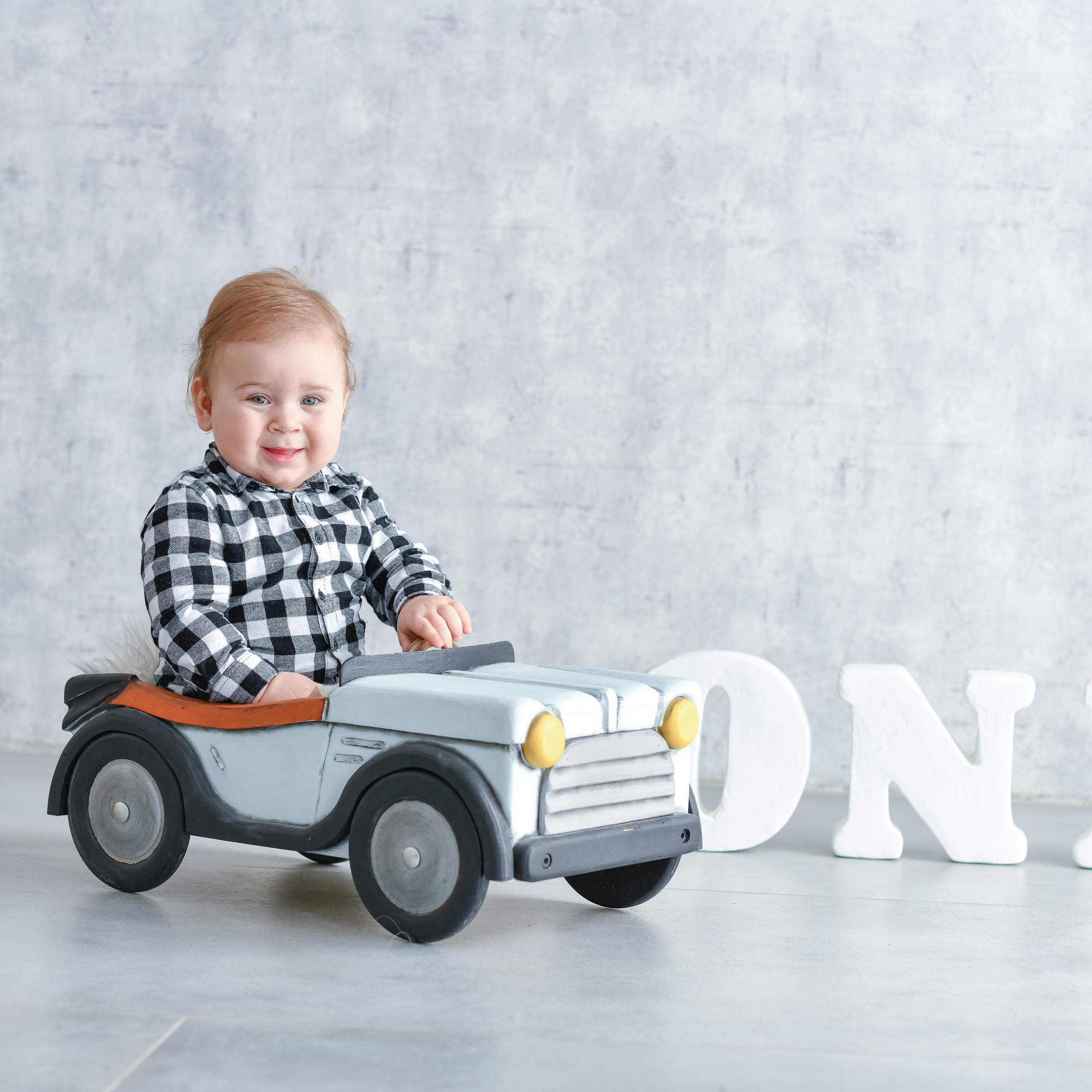 Годик в студии