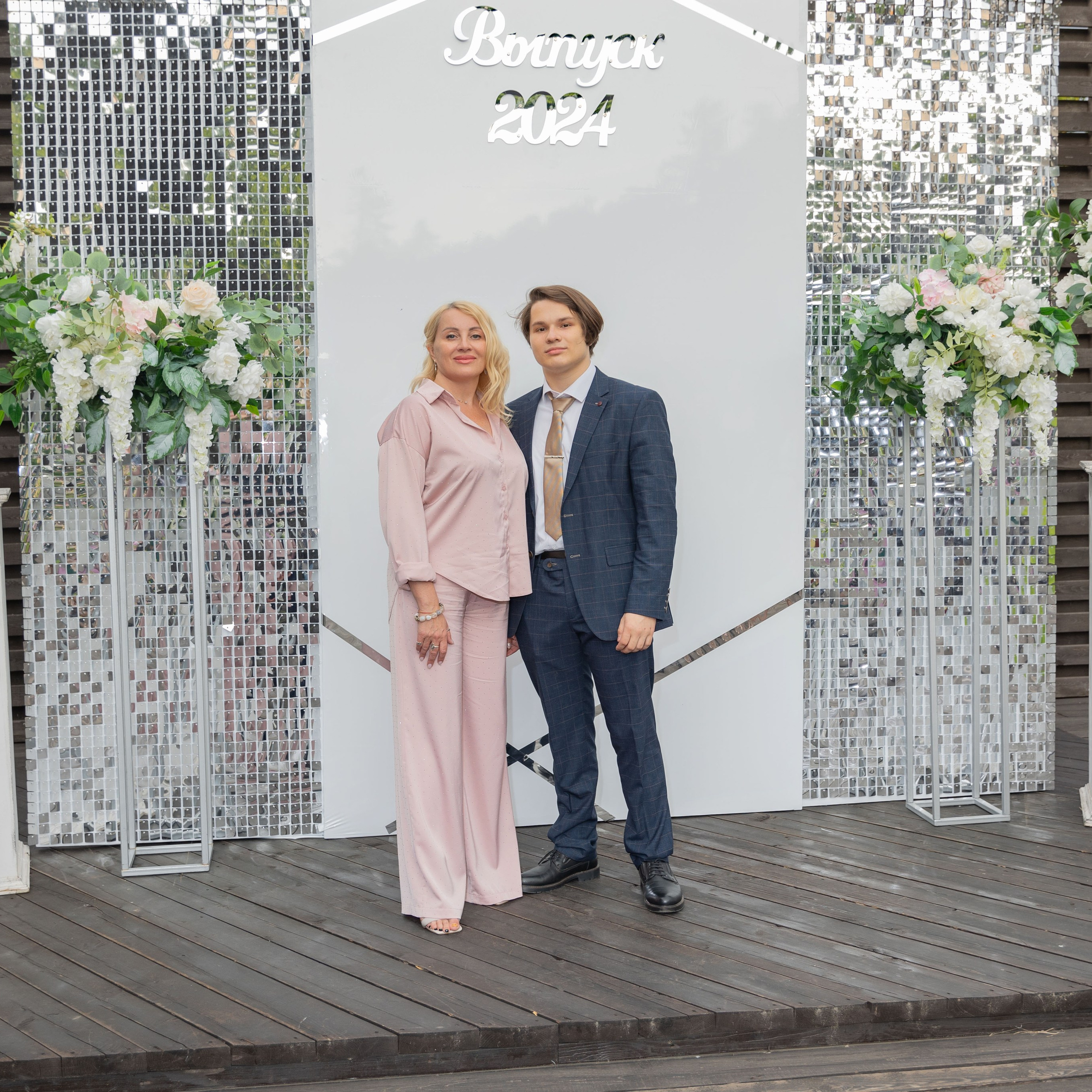 Выпускной вечер в шатре Edwin Group