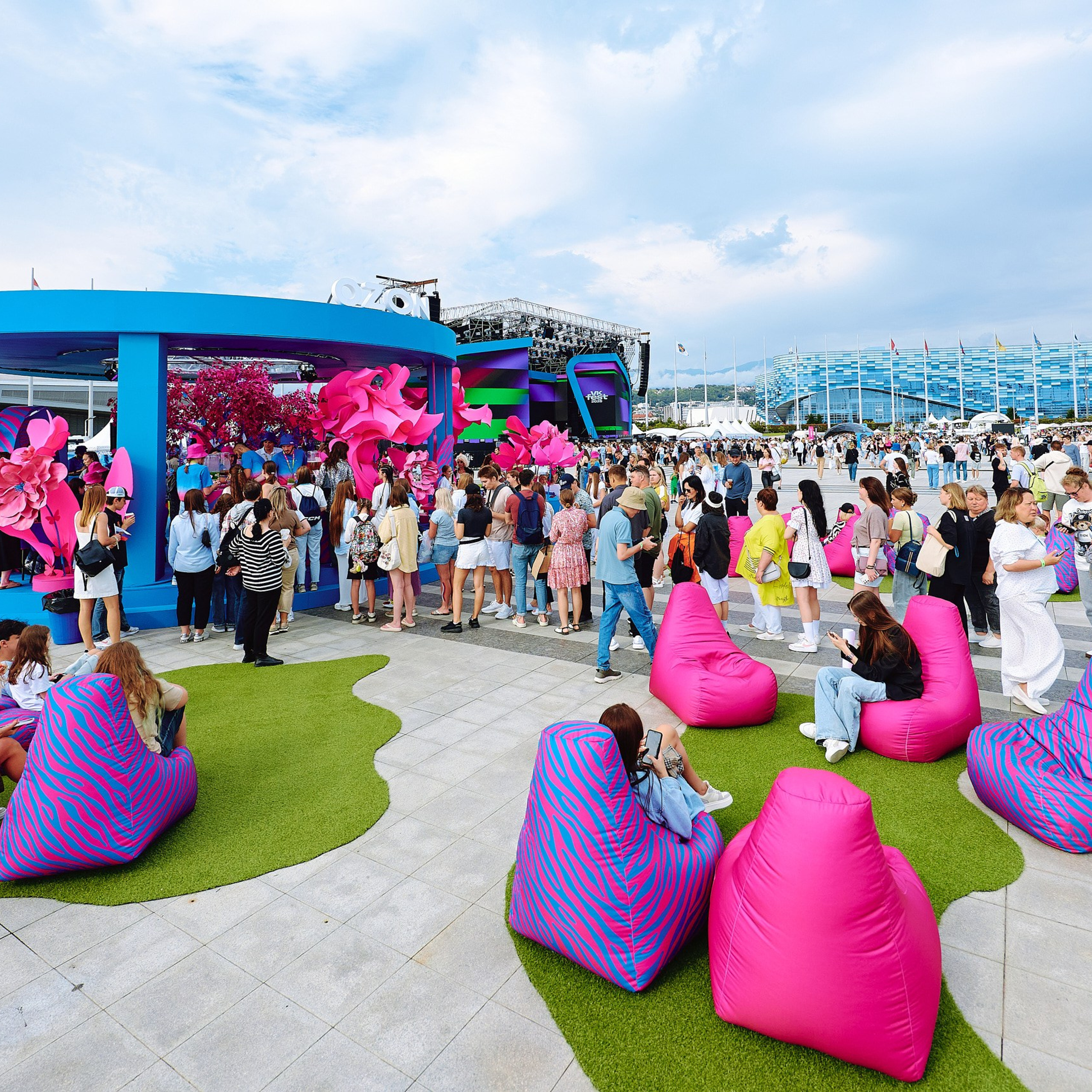 Стенд OZON на VK Fest. Фотограф Григорий Сотников