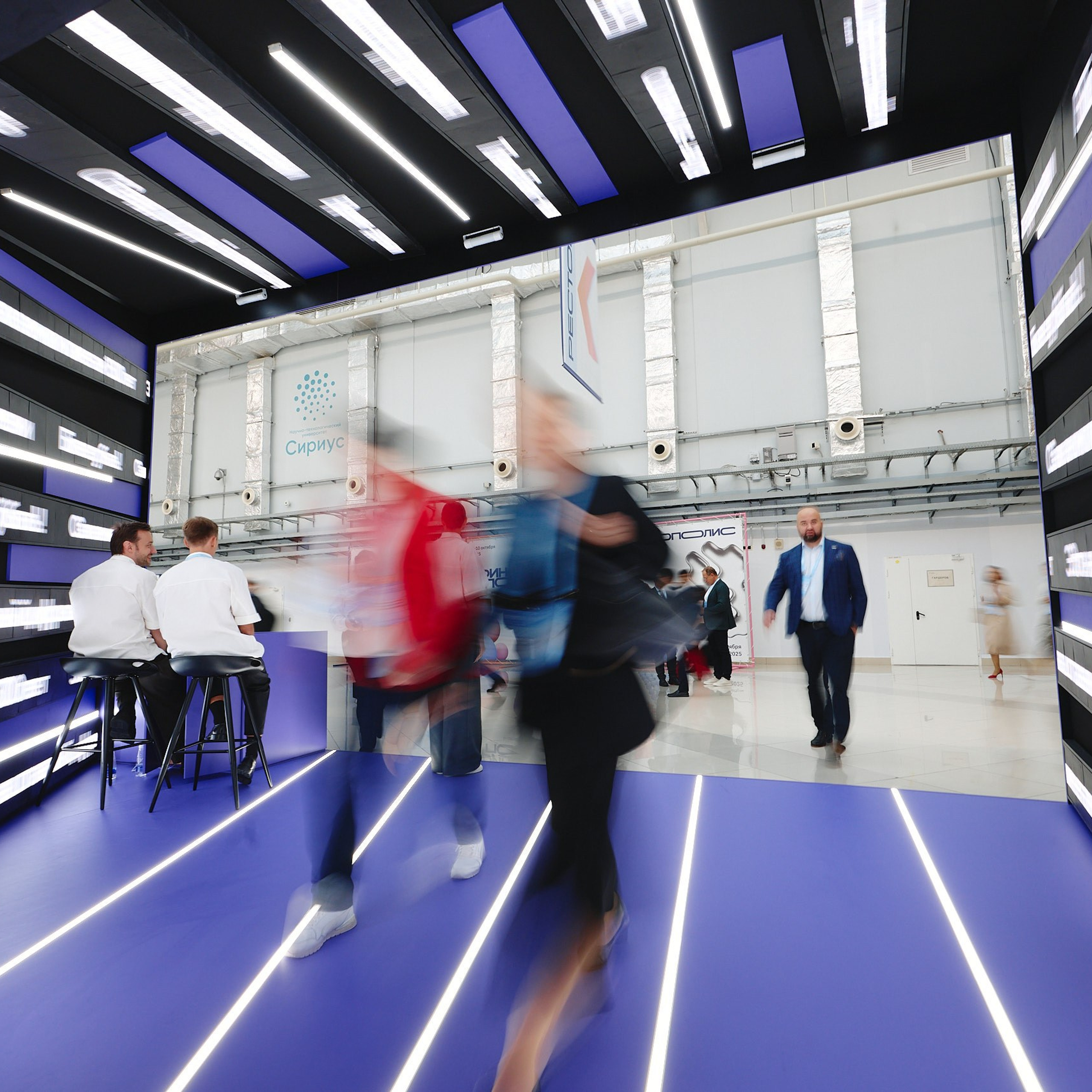 ФИНОПОЛИС 2025. Съёмка для холдинга «Т1» и «ТОЧКА БАНК». Фотограф Григорий Сотников