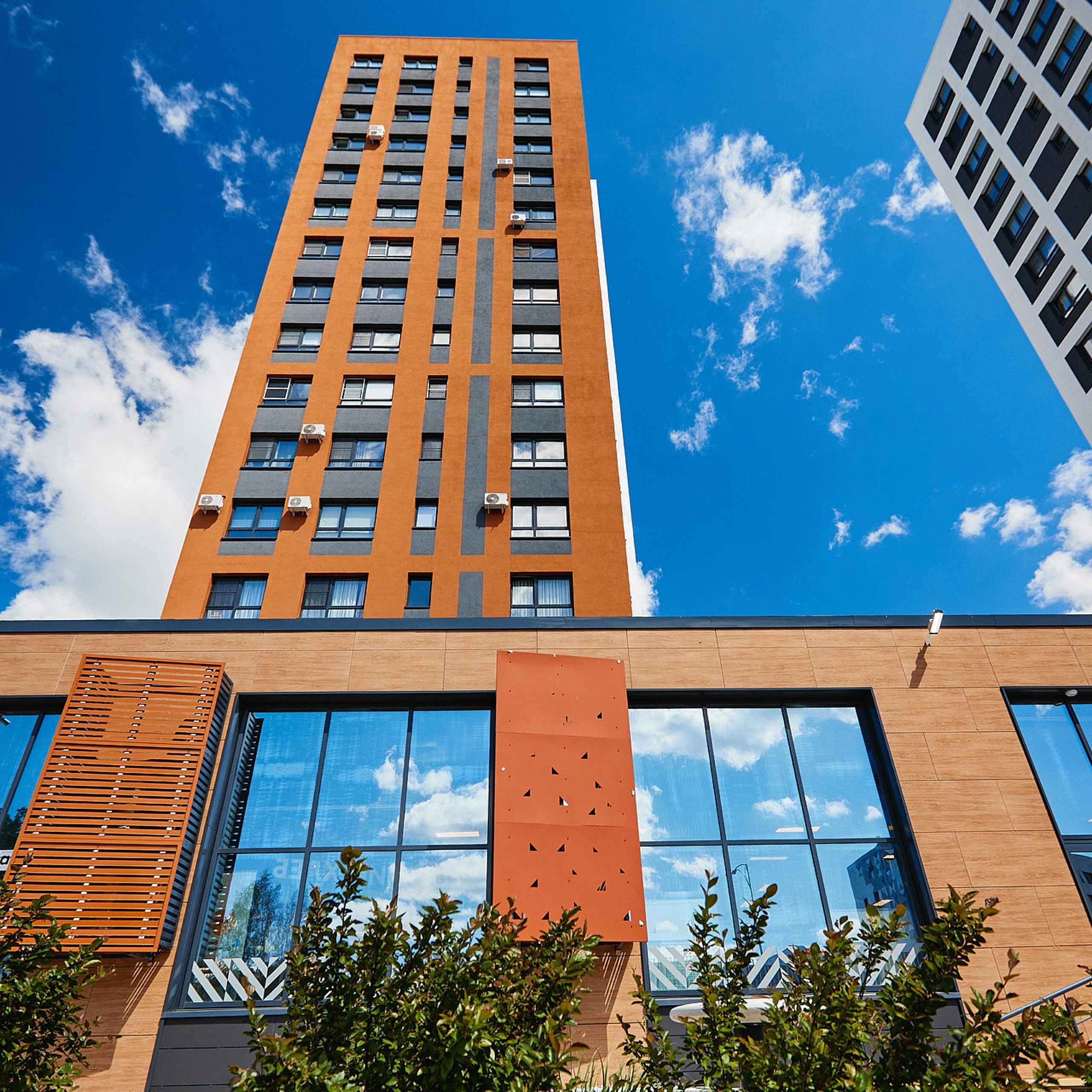 Фасады компании «Позитив Строй», г. Челябинск. Фотограф Григорий Сотников