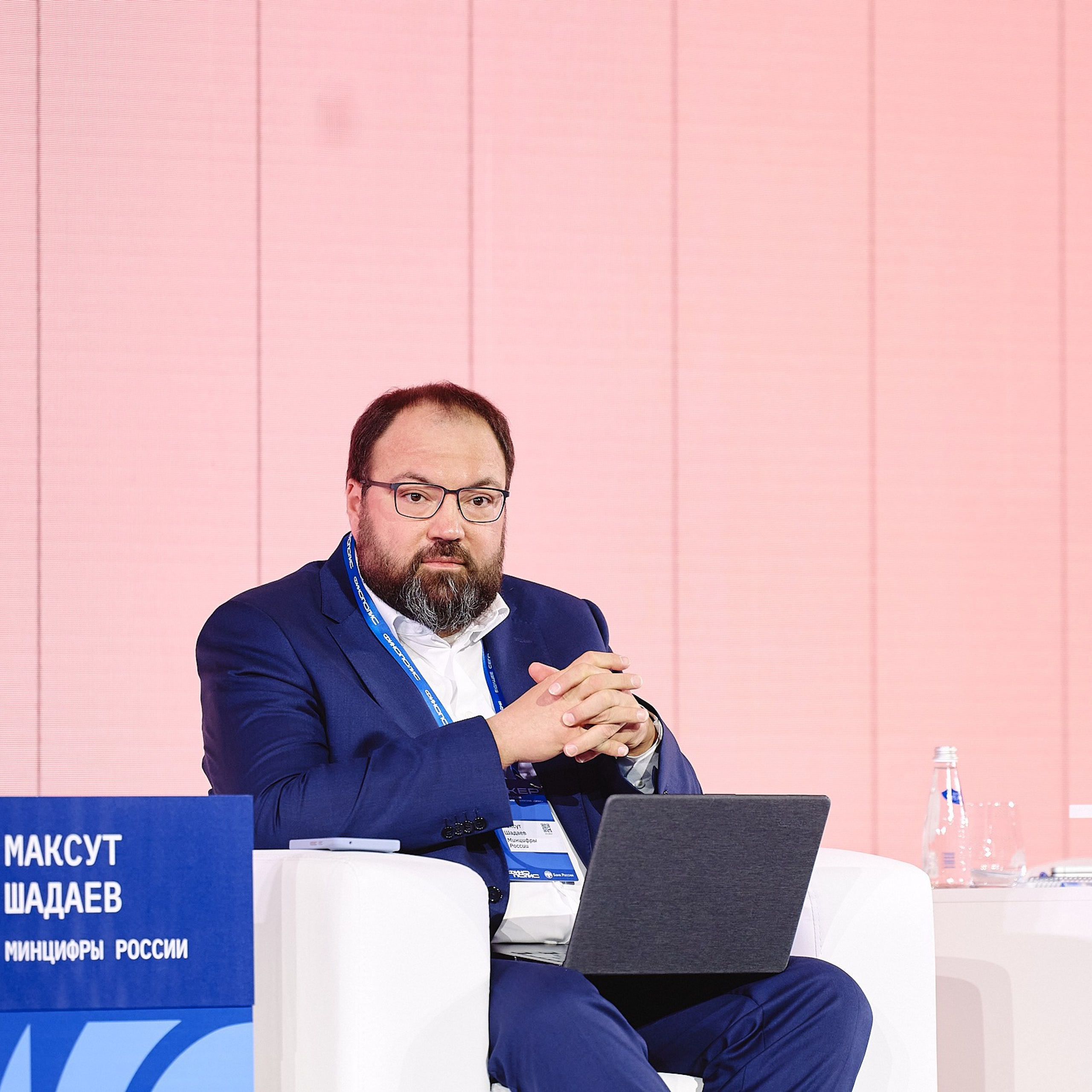 ФИНОПОЛИС 2025. Съёмка для холдинга «Т1» и «ТОЧКА БАНК». Фотограф Григорий Сотников