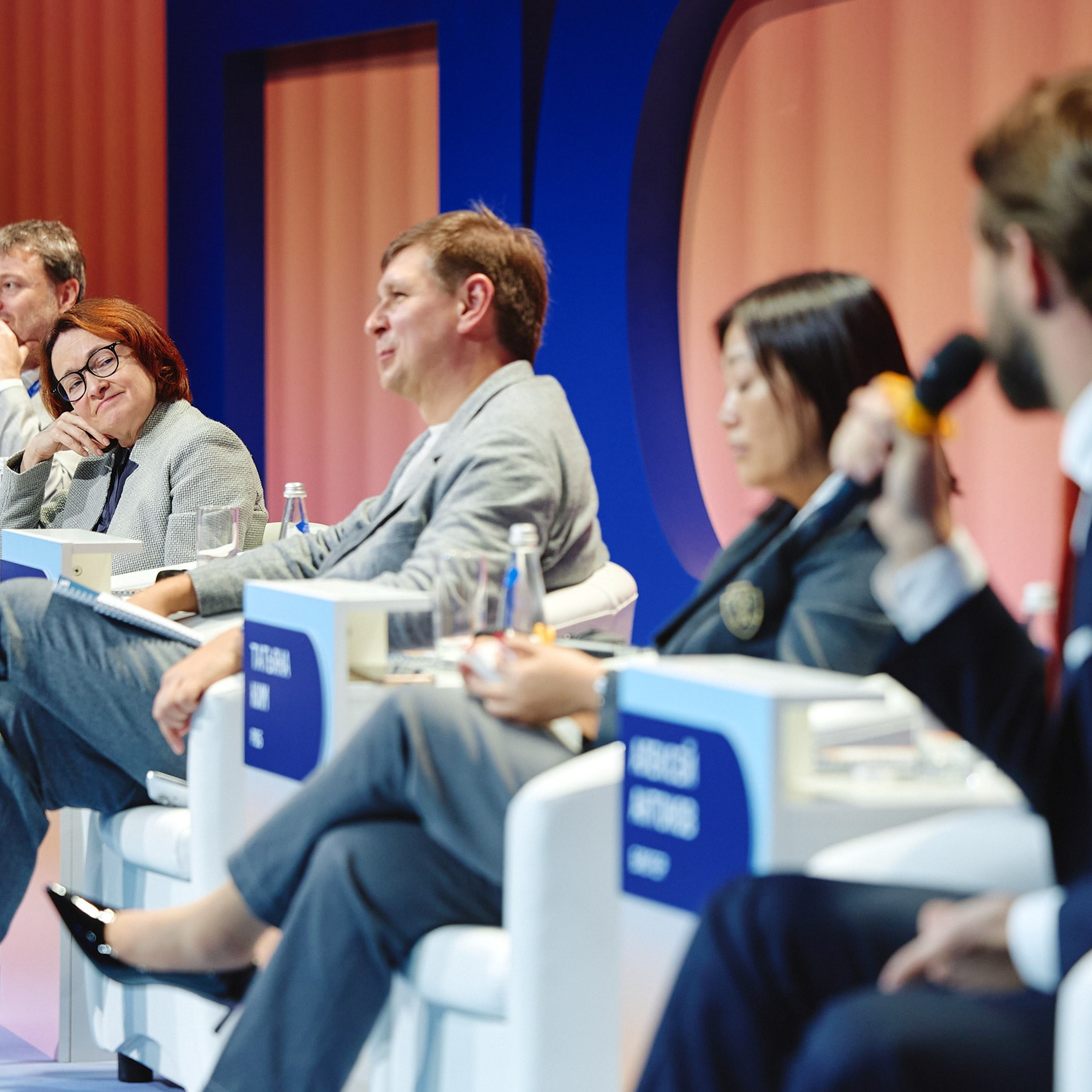 ФИНОПОЛИС 2025. Съёмка для холдинга «Т1» и «ТОЧКА БАНК». Фотограф Григорий Сотников