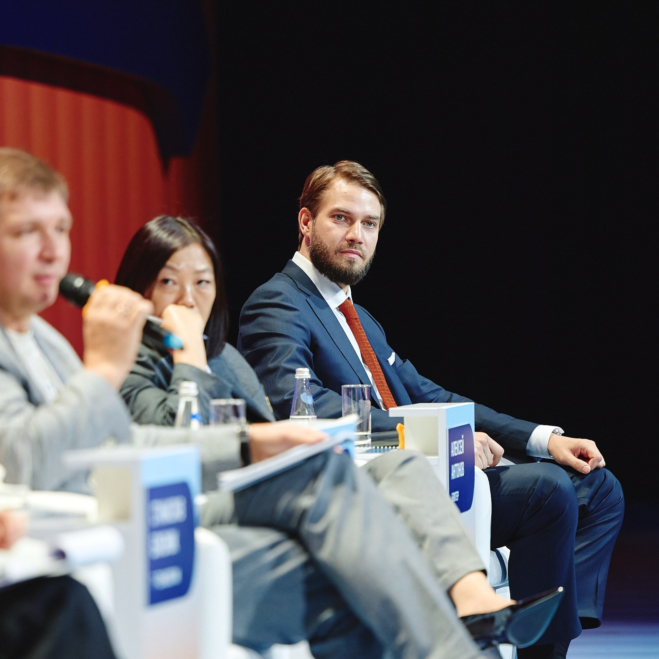 ФИНОПОЛИС 2025. Съёмка для холдинга «Т1» и «ТОЧКА БАНК». Фотограф Григорий Сотников