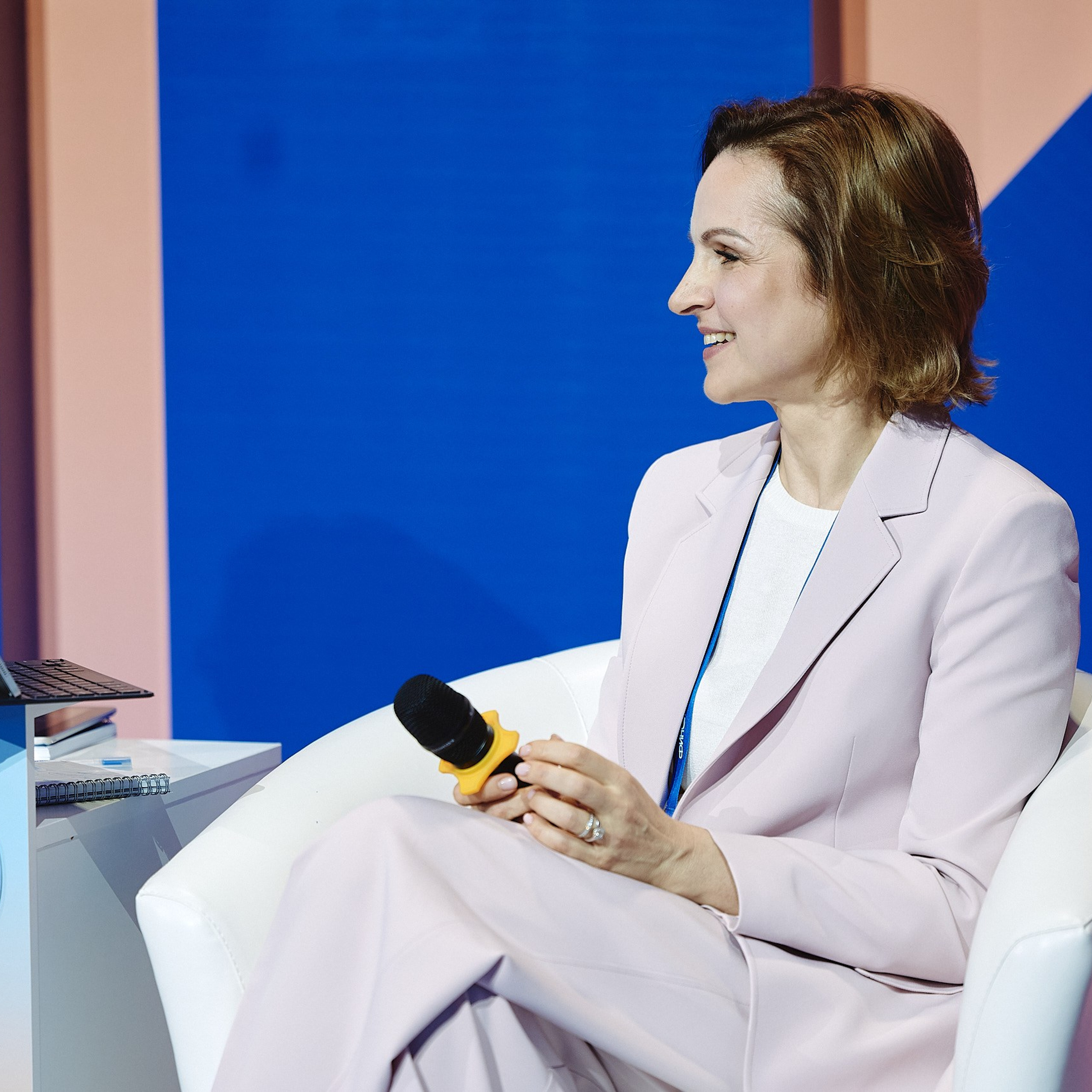 ФИНОПОЛИС 2025. Съёмка для холдинга «Т1» и «ТОЧКА БАНК». Фотограф Григорий Сотников