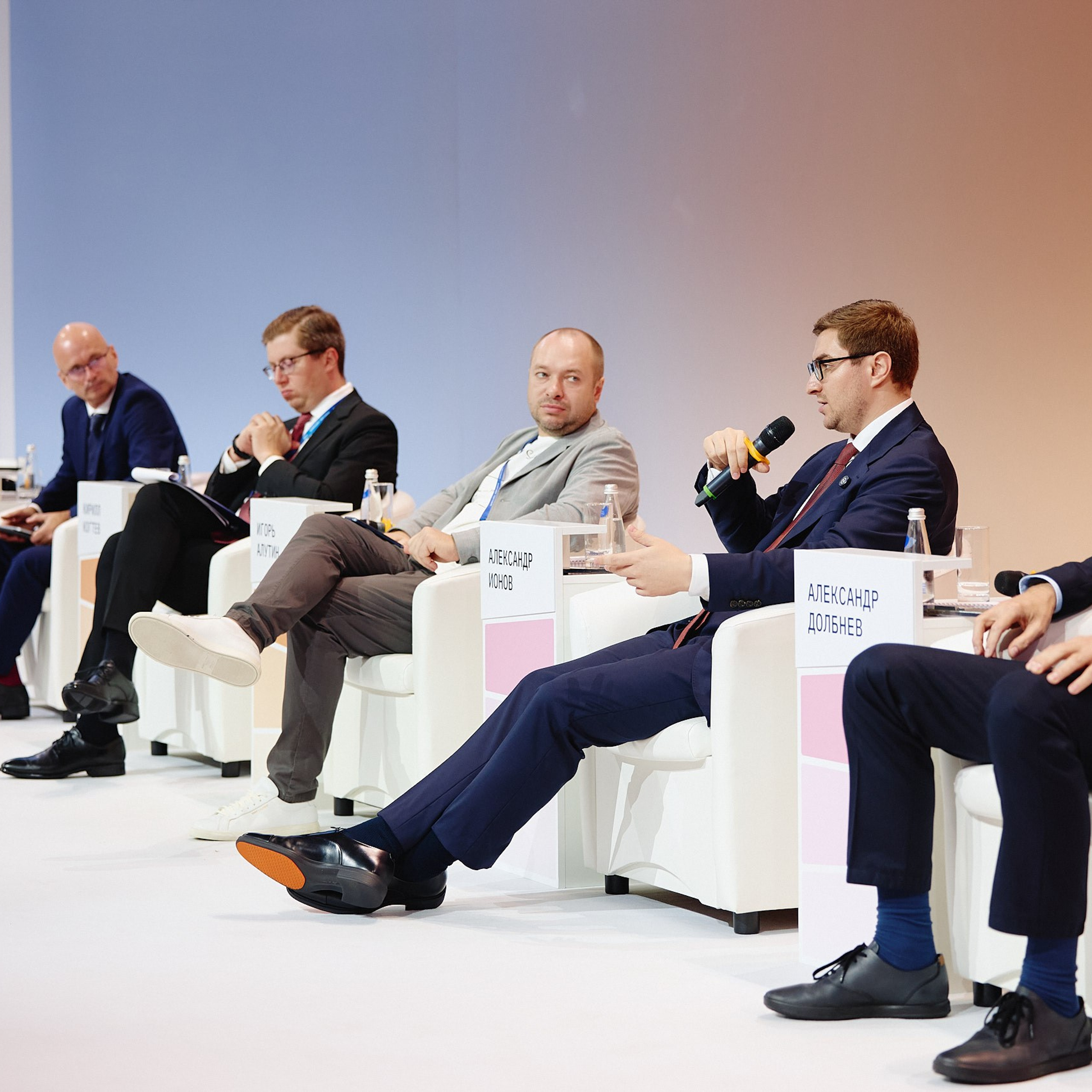 ФИНОПОЛИС 2025. Съёмка для холдинга «Т1» и «ТОЧКА БАНК». Фотограф Григорий Сотников