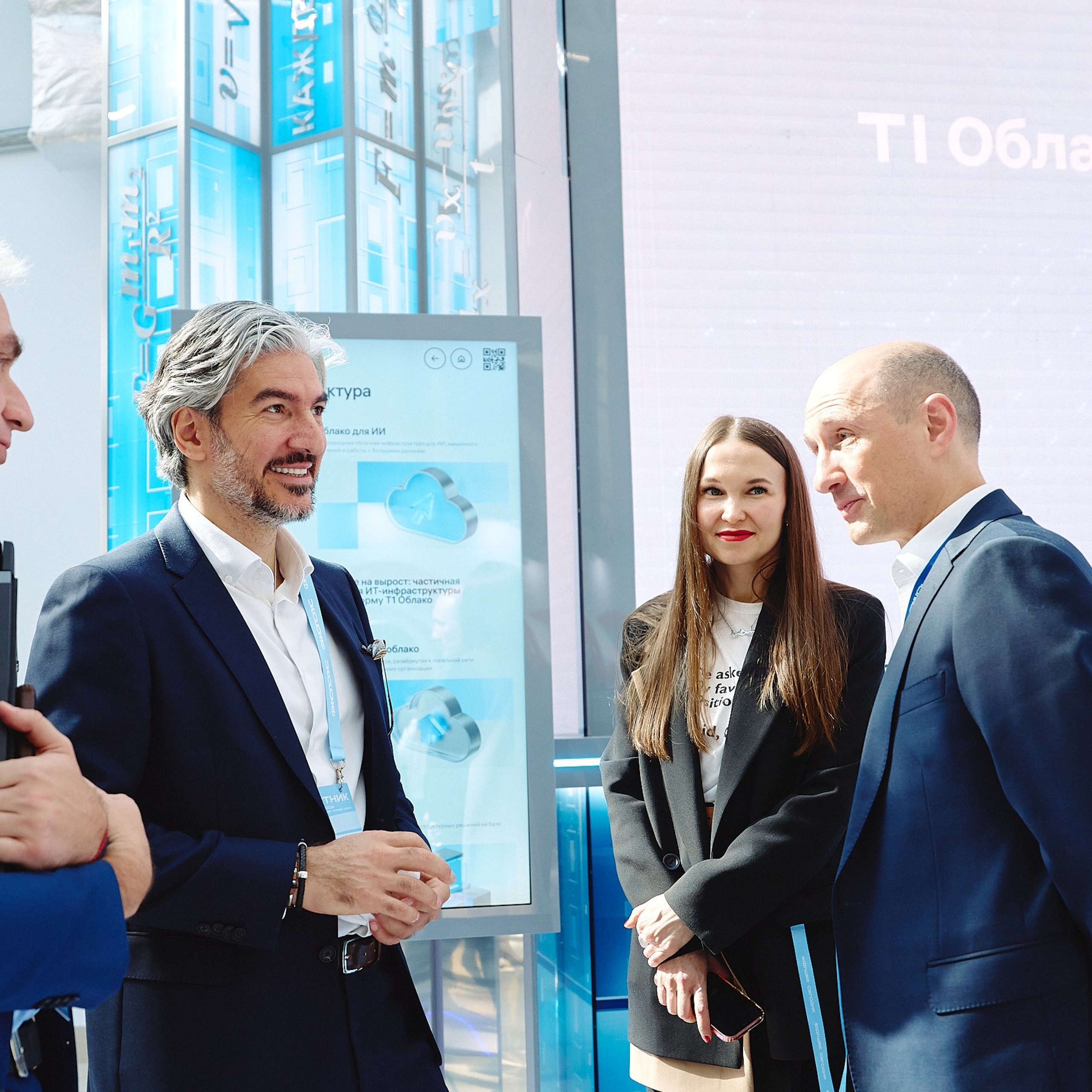 ФИНОПОЛИС 2025. Съёмка для холдинга «Т1» и «ТОЧКА БАНК». Фотограф Григорий Сотников