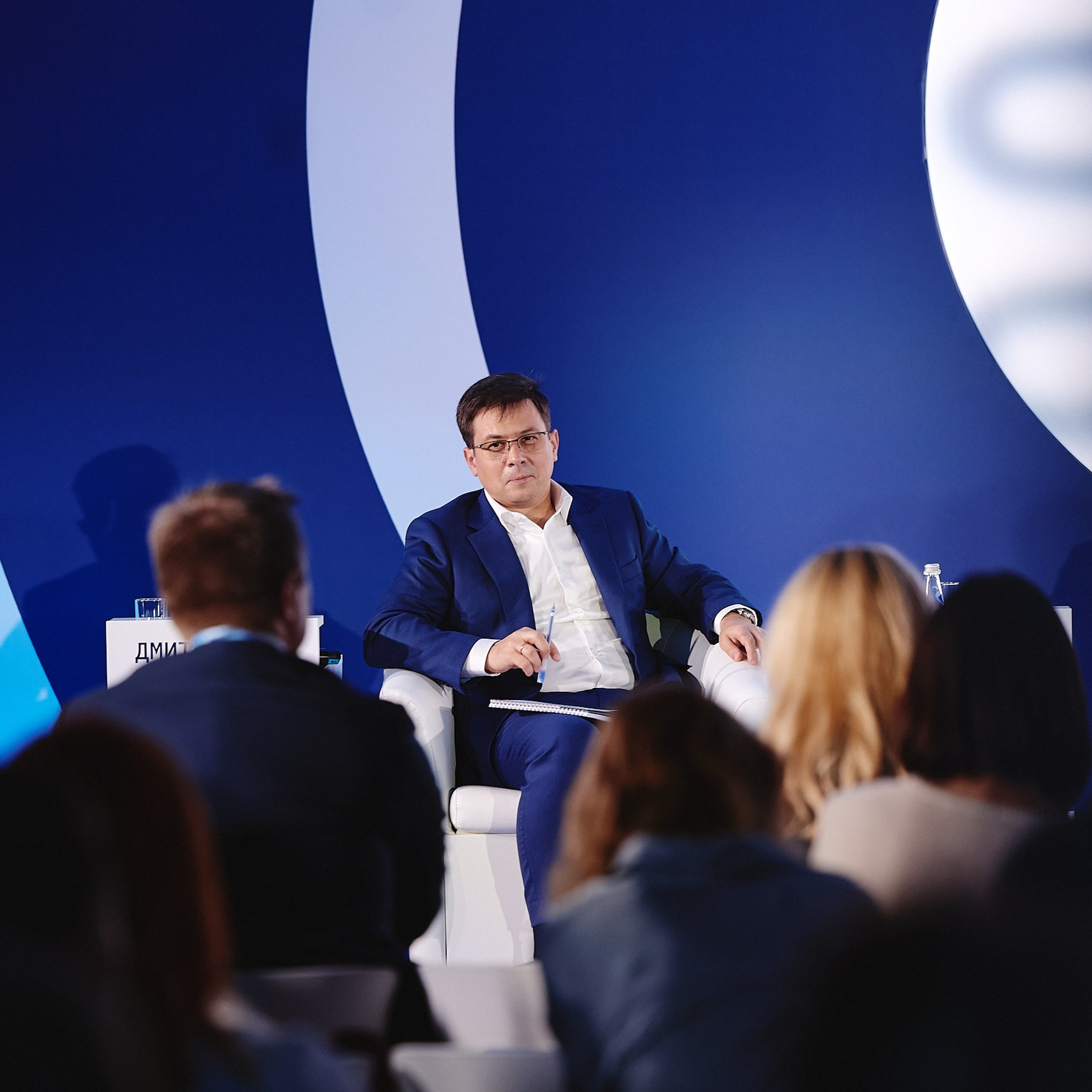 ФИНОПОЛИС 2025. Съёмка для холдинга «Т1» и «ТОЧКА БАНК». Фотограф Григорий Сотников