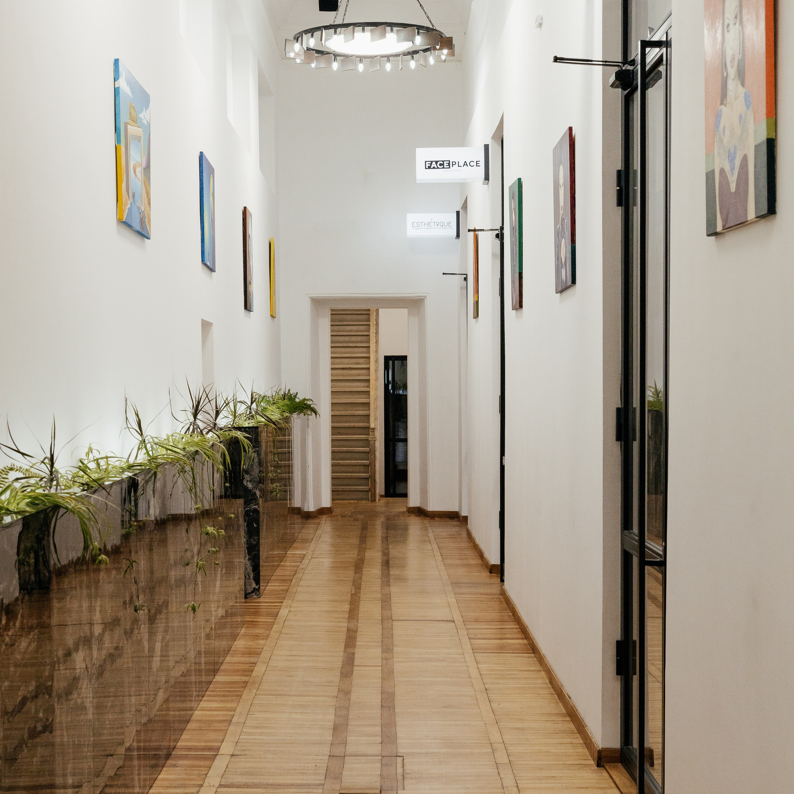 Вокруг центр