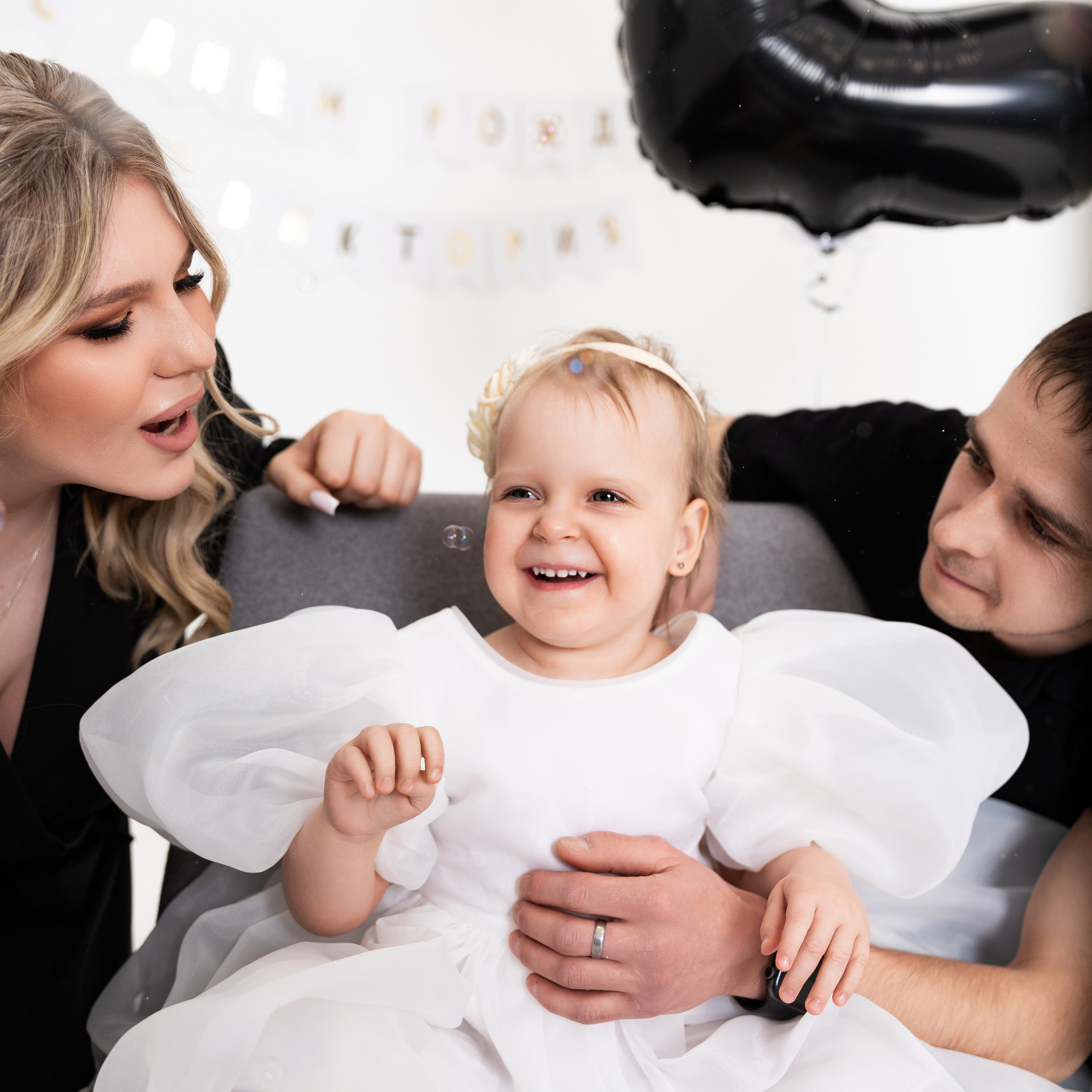 Лиза, Игорь и Вика