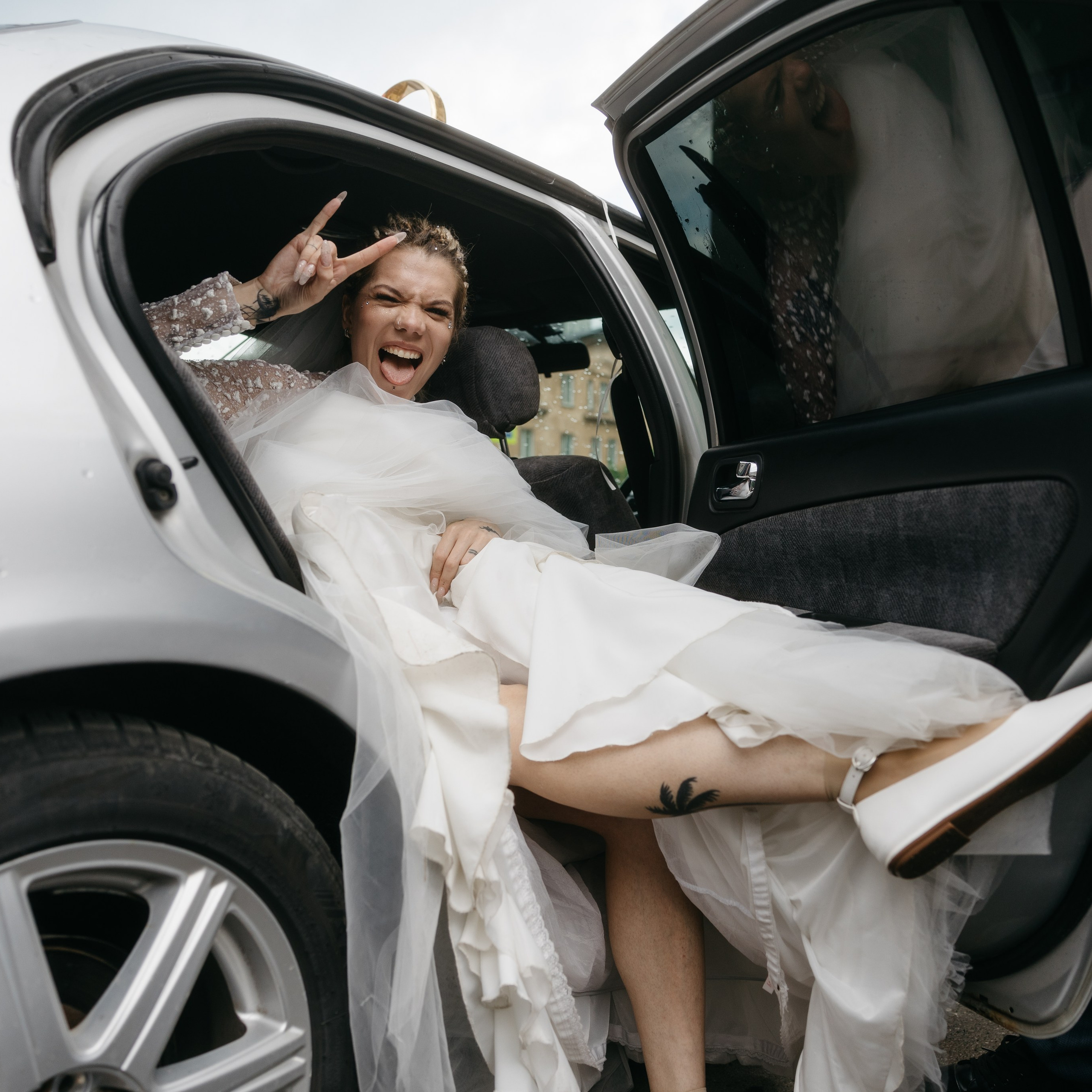 Неформальная ЛЮБОВЬ / Влад и Настя. Свадебные фотограф и видеограф в Новосибирске — БОС