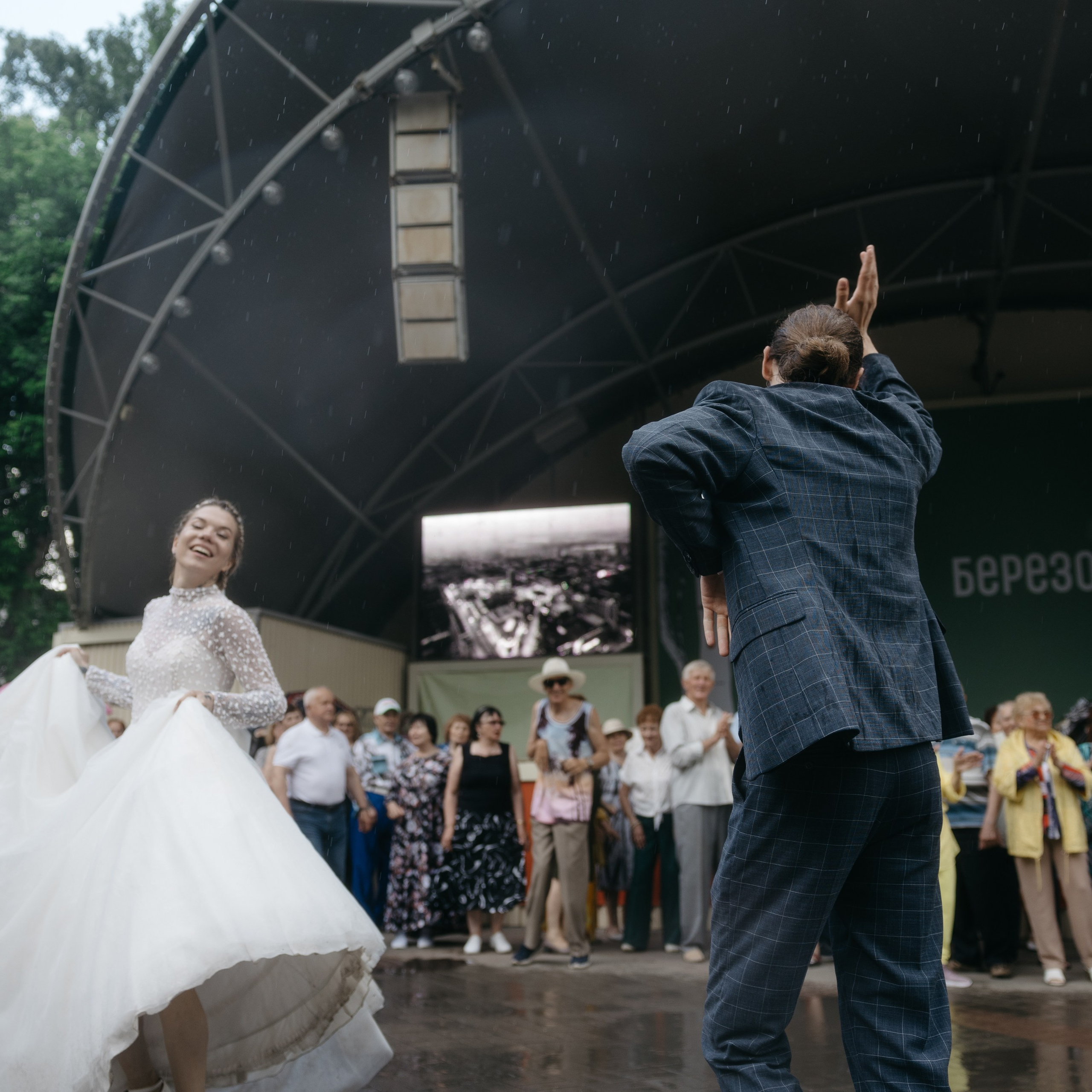 Неформальная ЛЮБОВЬ / Влад и Настя. Свадебные фотограф и видеограф в Новосибирске — БОС