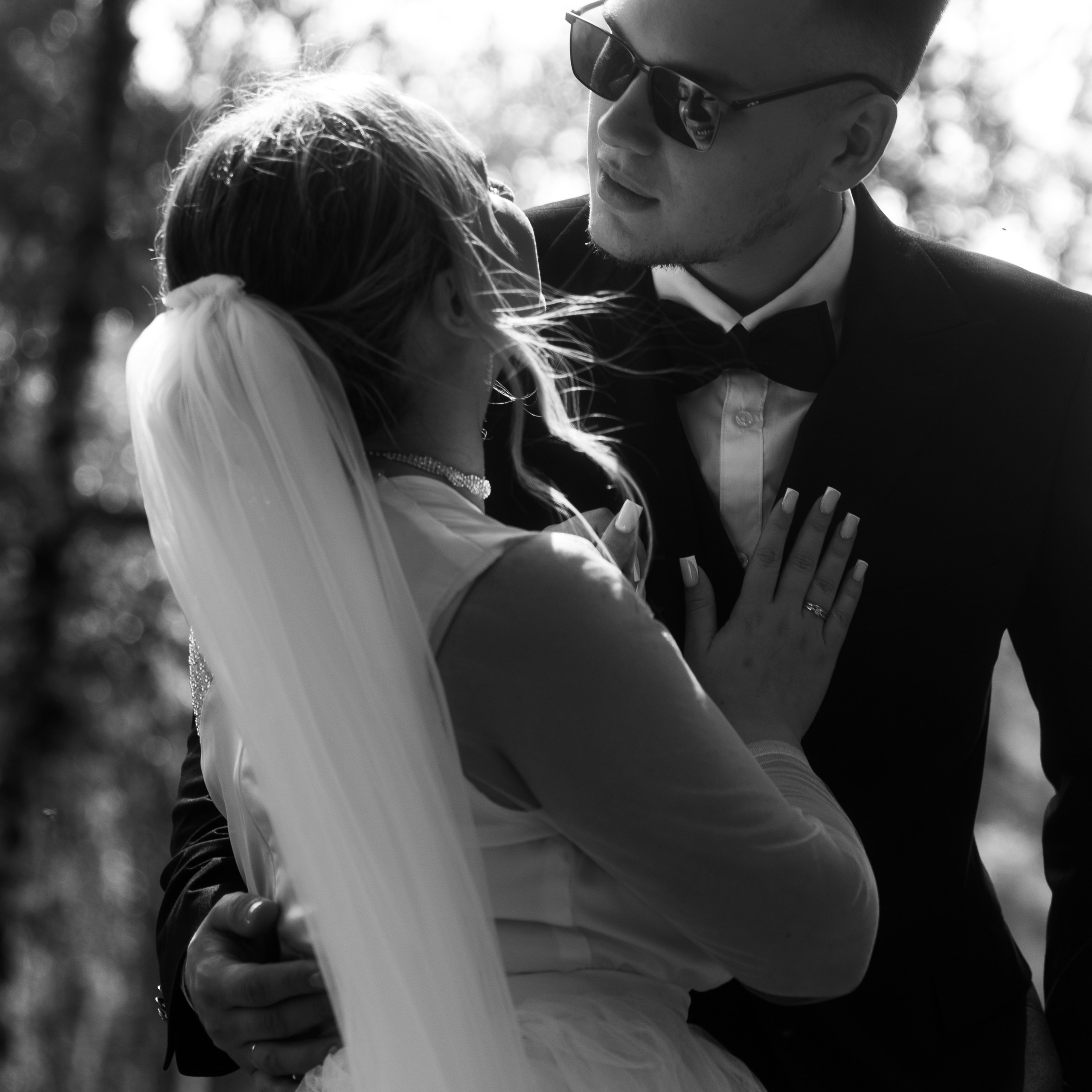 Она сияет для него. Свадебные фотограф и видеограф в Новосибирске — БОС