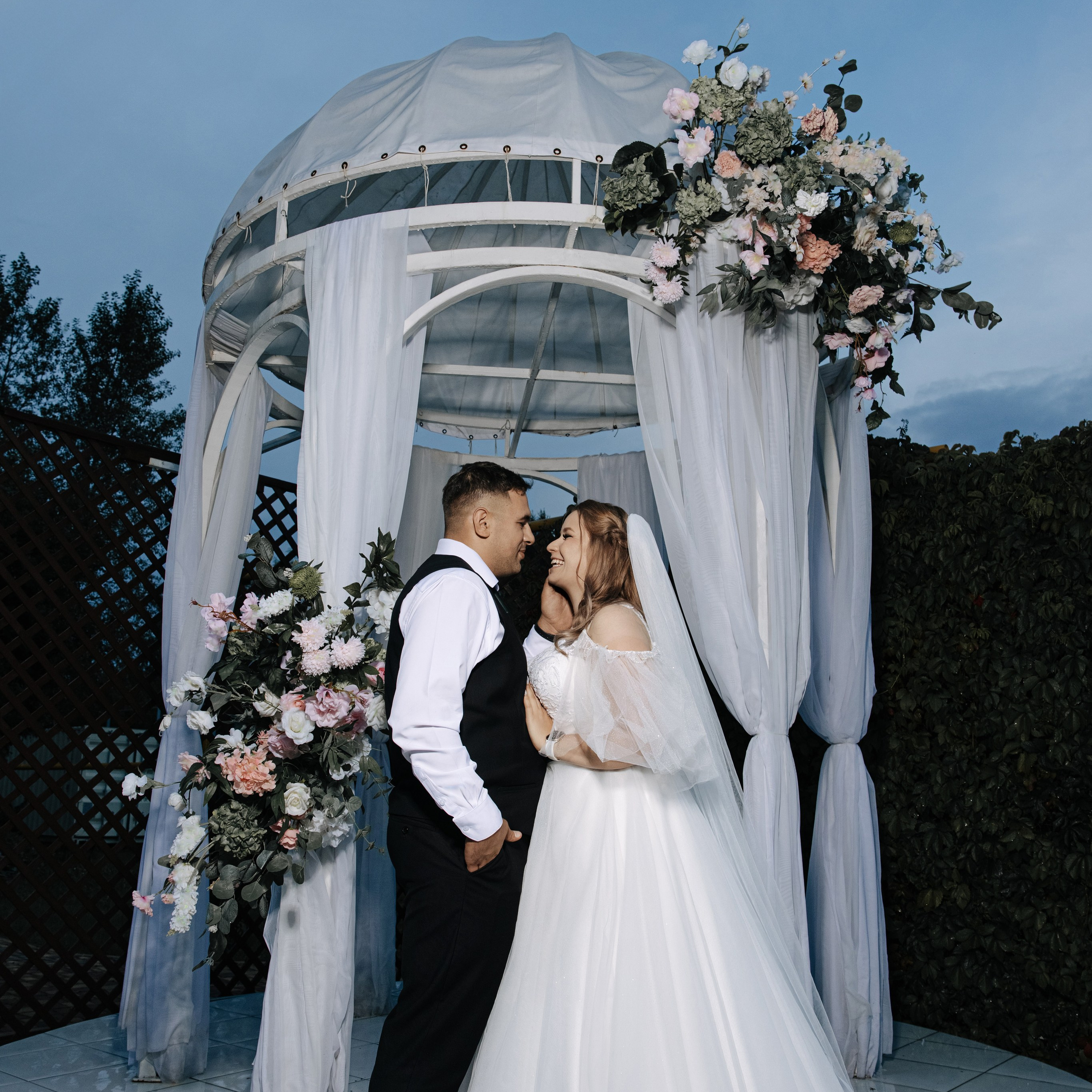 Чумачечие и Красивые. Свадебные фотограф и видеограф в Новосибирске — БОС