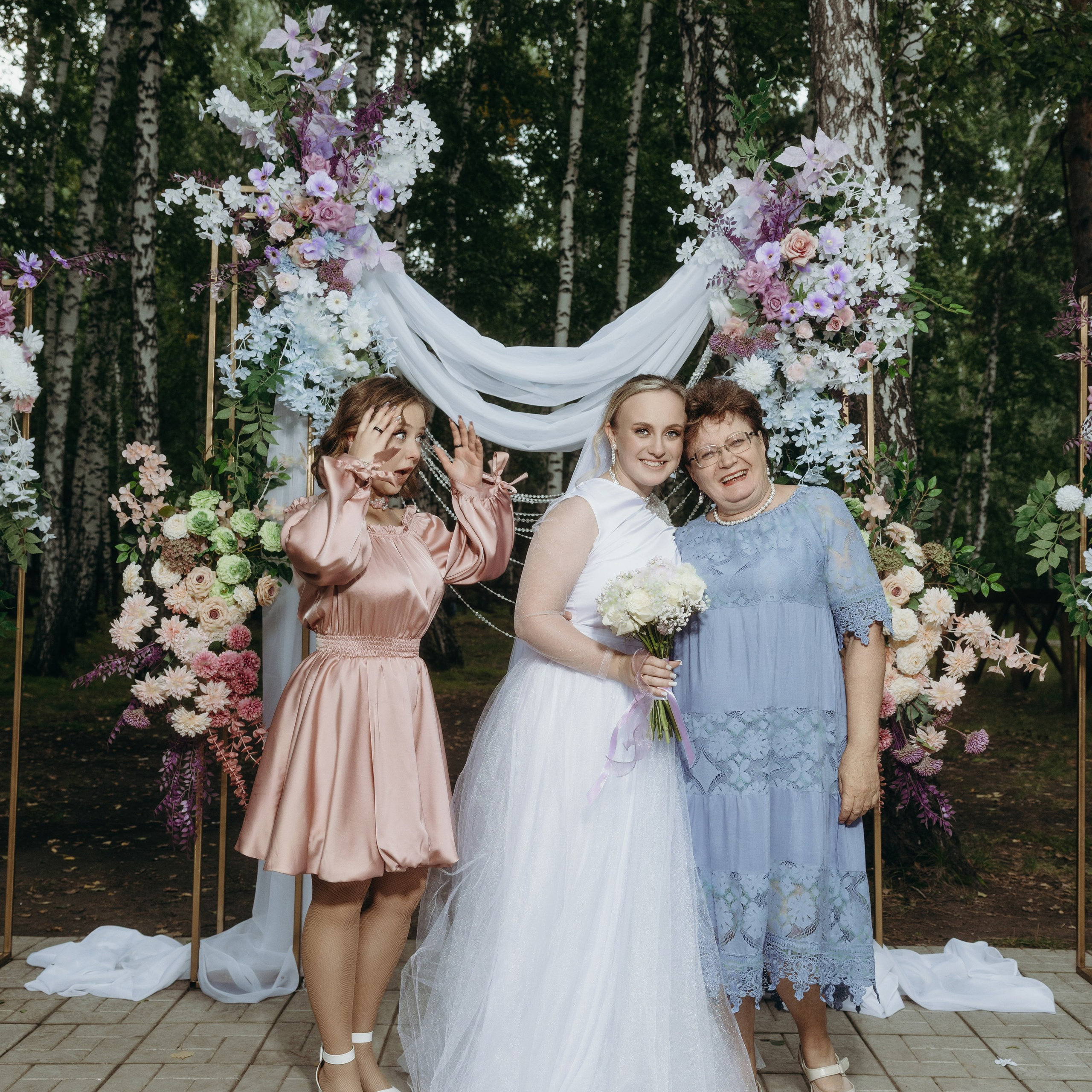 Она сияет для него. Свадебные фотограф и видеограф в Новосибирске — БОС