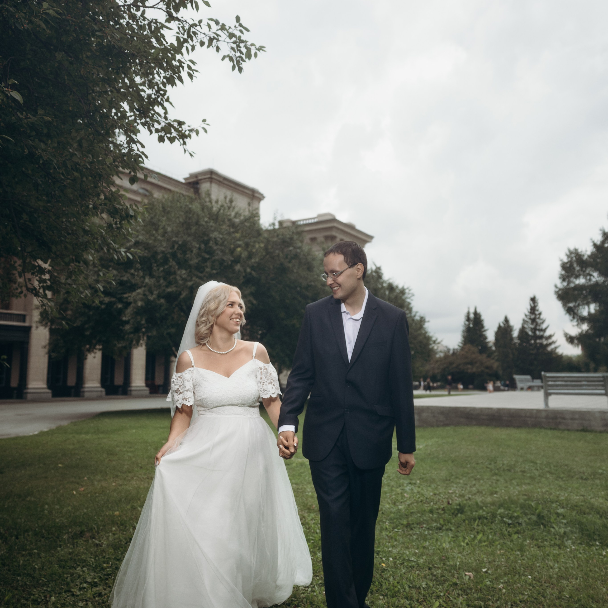 Радость в каждой минуте / Дмитрий и Кристина. Свадебные фотограф и видеограф в Новосибирске — БОС