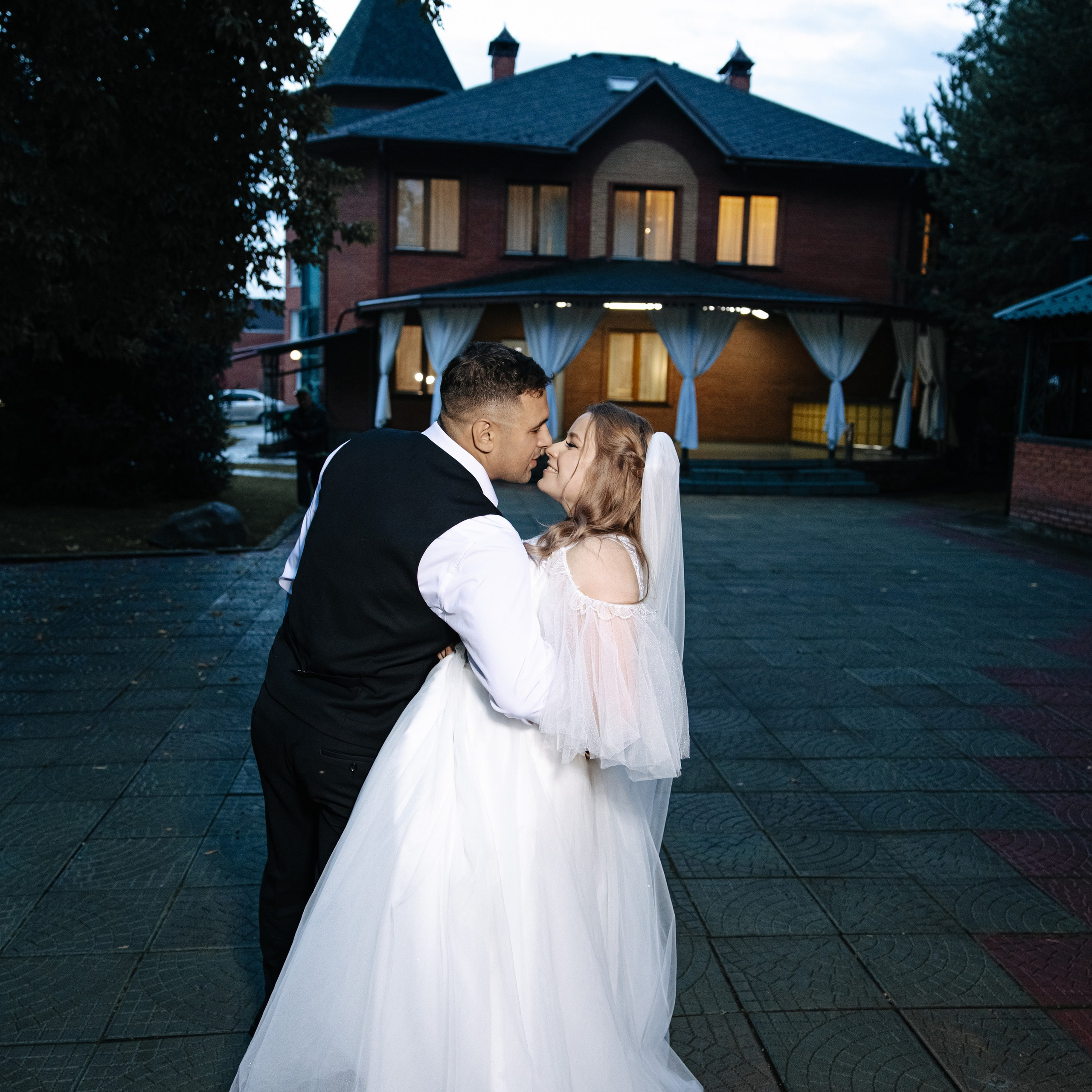 Чумачечие и Красивые. Свадебные фотограф и видеограф в Новосибирске — БОС