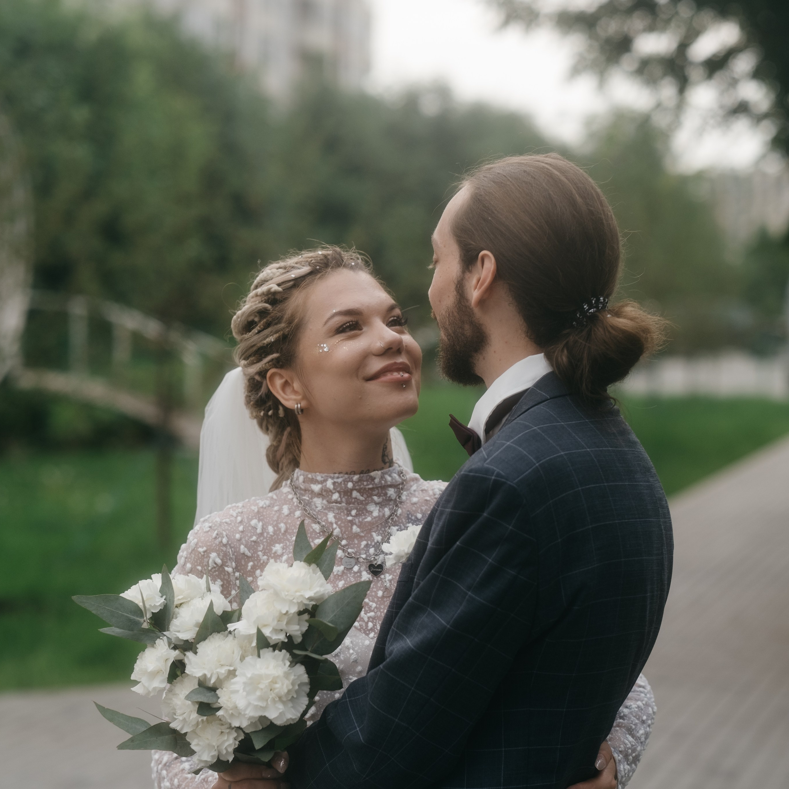 Неформальная ЛЮБОВЬ / Влад и Настя. Свадебные фотограф и видеограф в Новосибирске — БОС