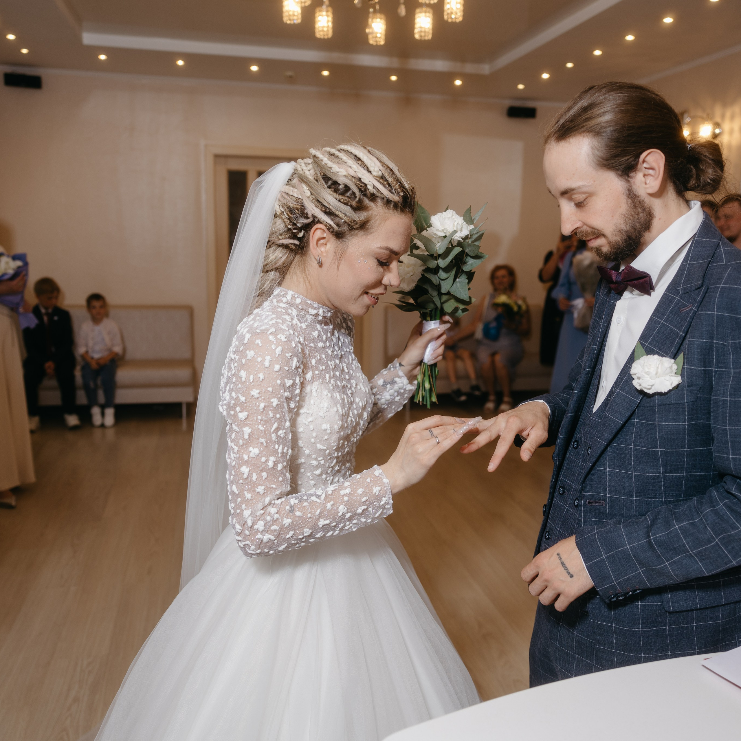 Неформальная ЛЮБОВЬ / Влад и Настя. Свадебные фотограф и видеограф в Новосибирске — БОС